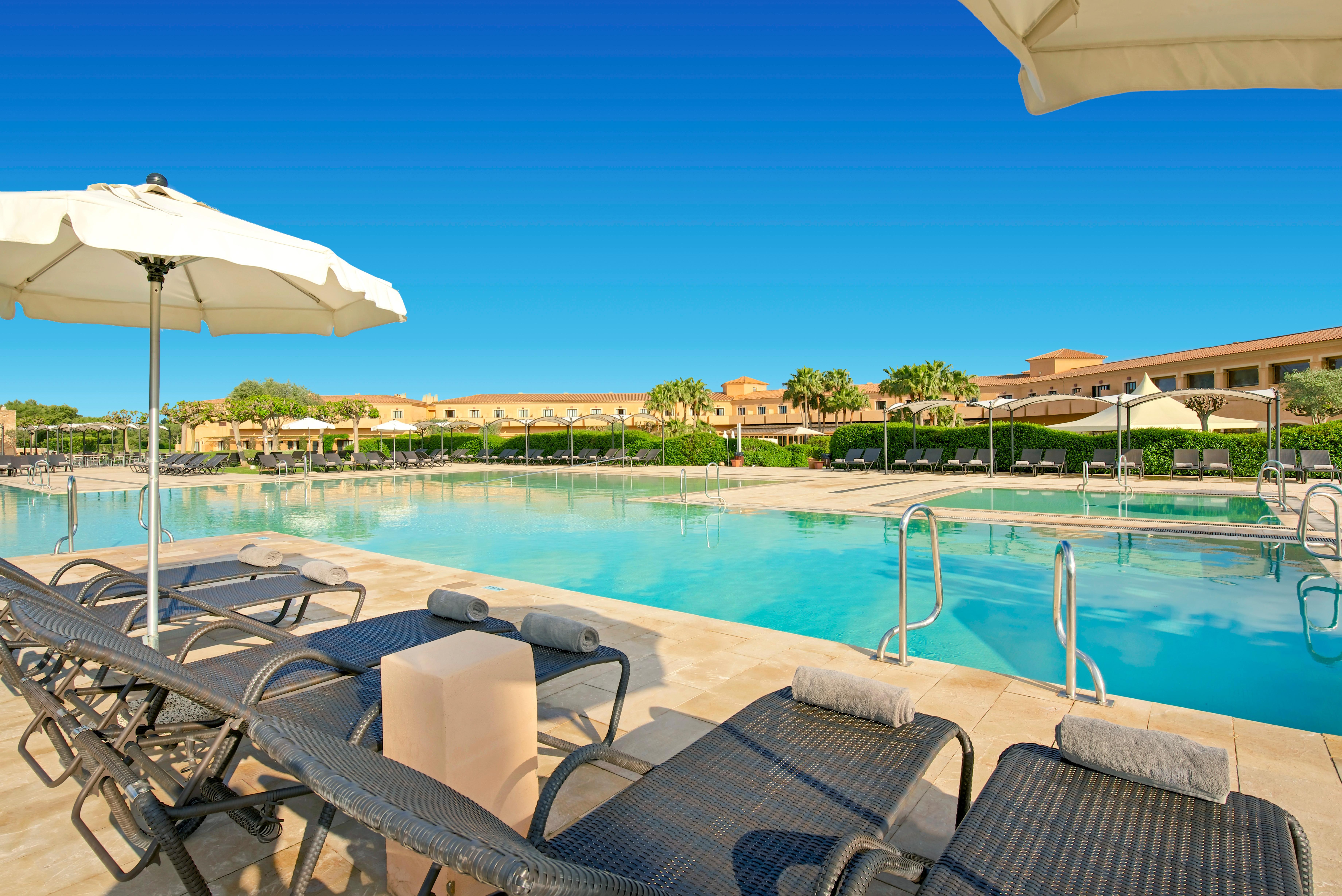 Hacienda Son Antem, Autograph  Collection