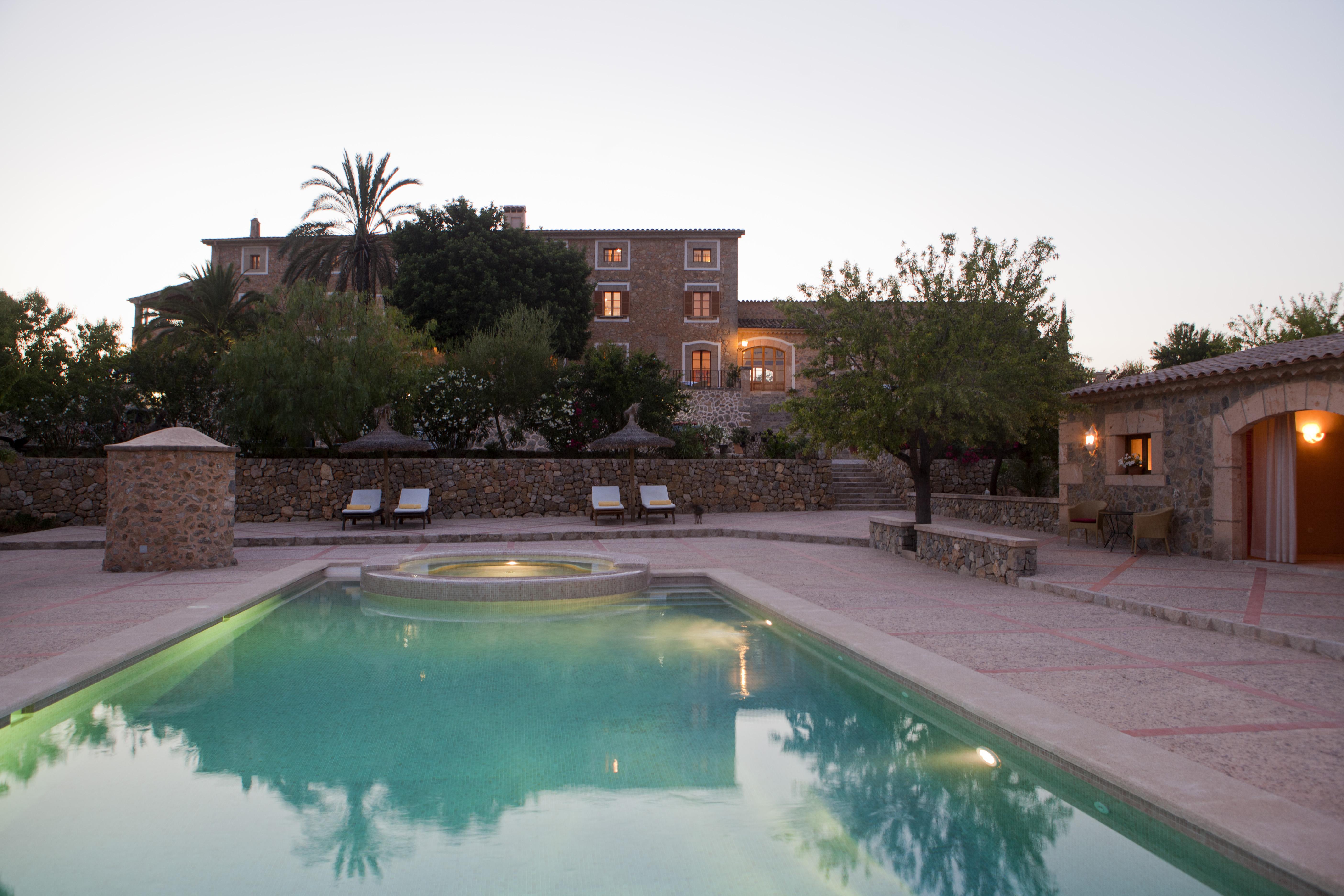Estades Hotel