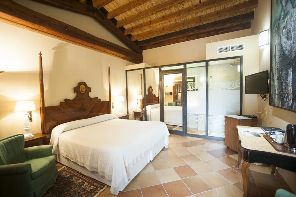 Cases De Ca's Garriguer Agroturismo