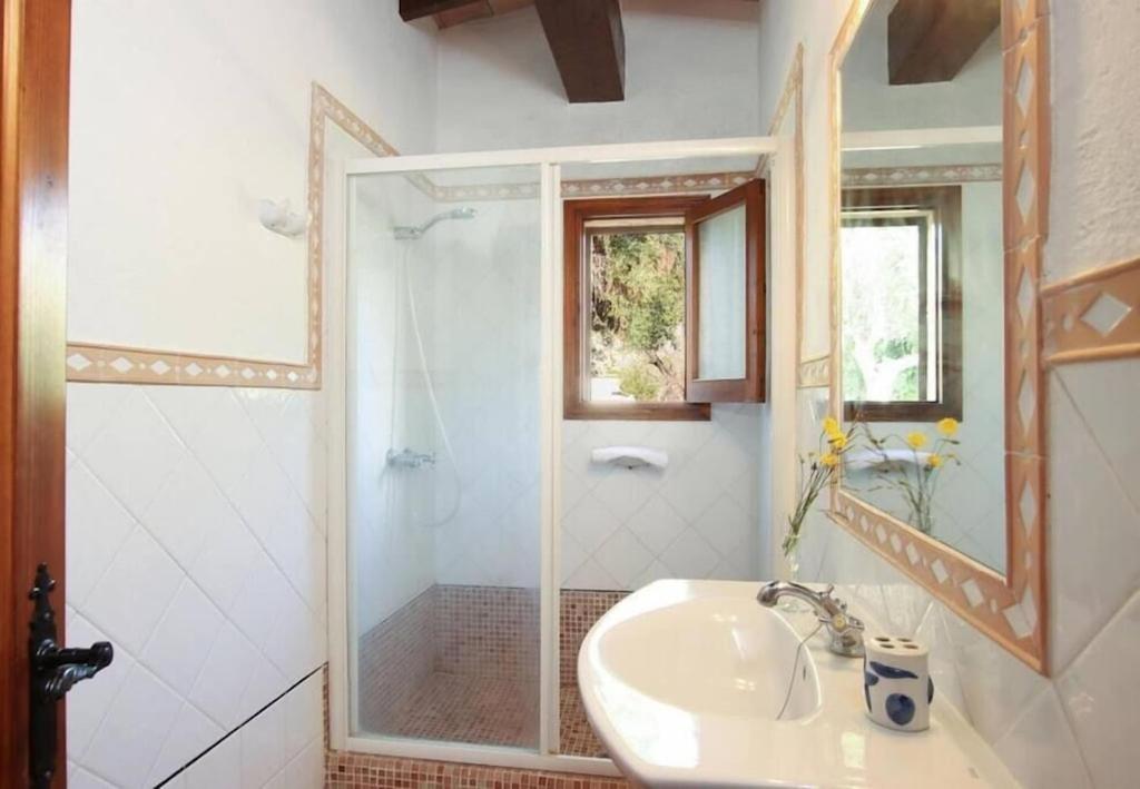 Cosy For 4 People By Renthousing Puerto Pollensa