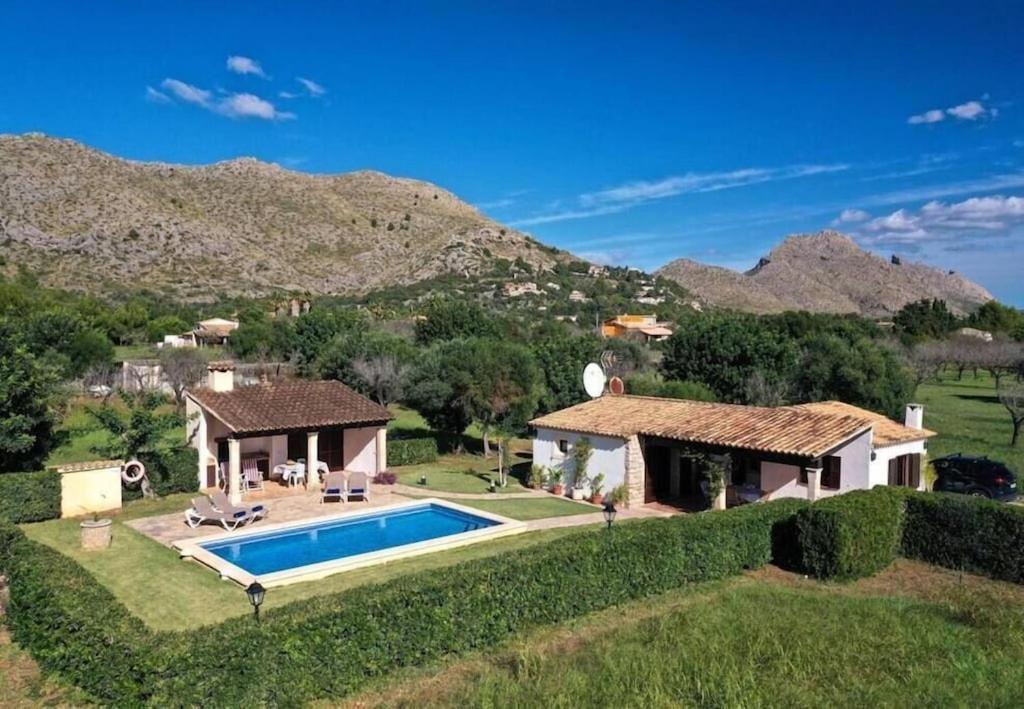 Cosy For 4 People By Renthousing Villa Puerto Pollensa