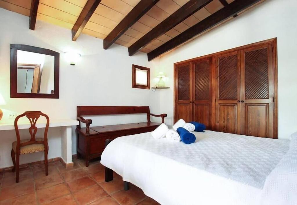 Cosy For 4 People By Renthousing * Puerto Pollensa