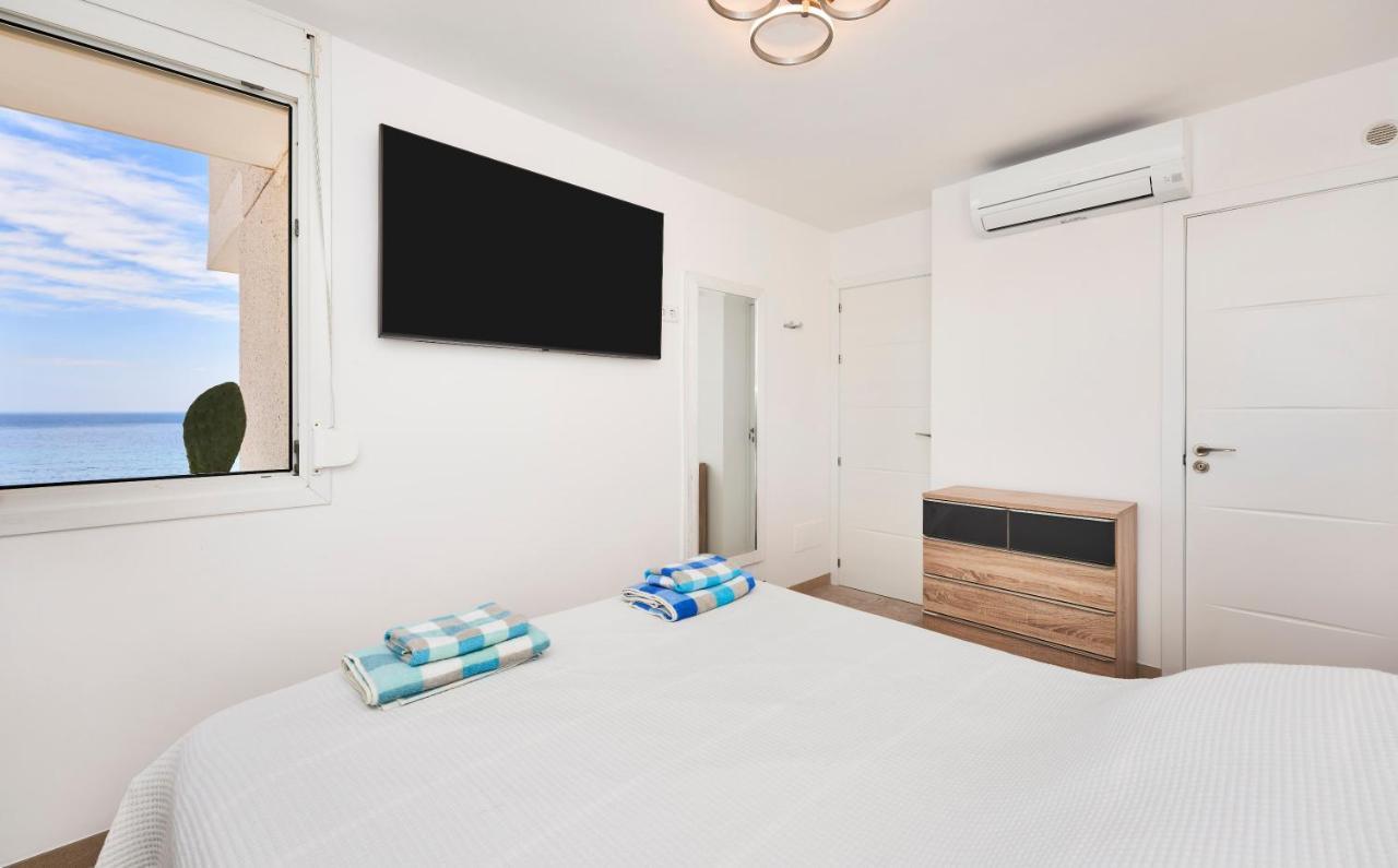 Apartamento Torre Bona - Seafront, 10 Meters From The Beach!