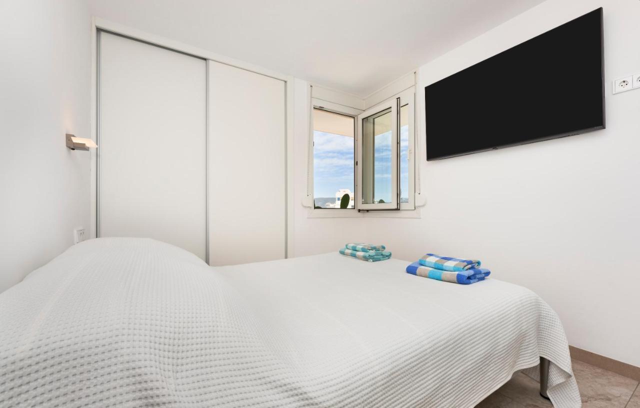 Torre Bona - Seafront, 10 Meters From The Beach! Apartamento *