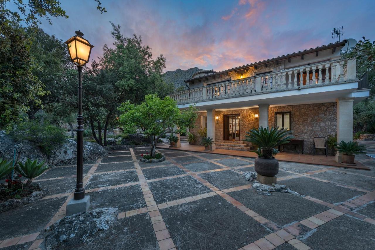 Cuarterades Villa