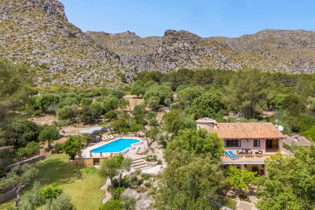 Villa Cuarterades *