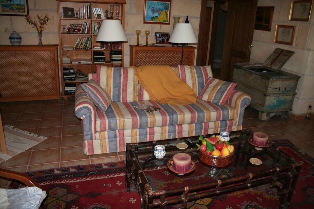Finca Es Talaiot Villa *