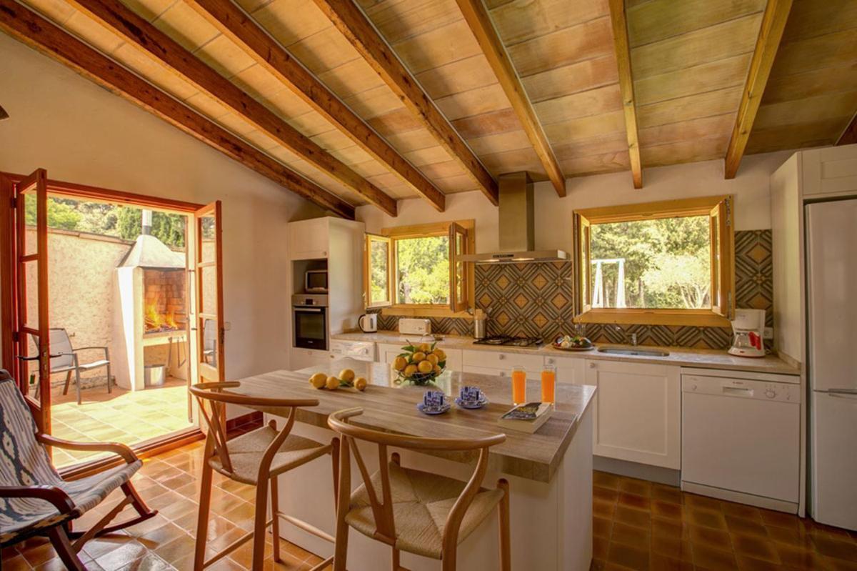 Camp D'avall By Vintage Travel Villa *