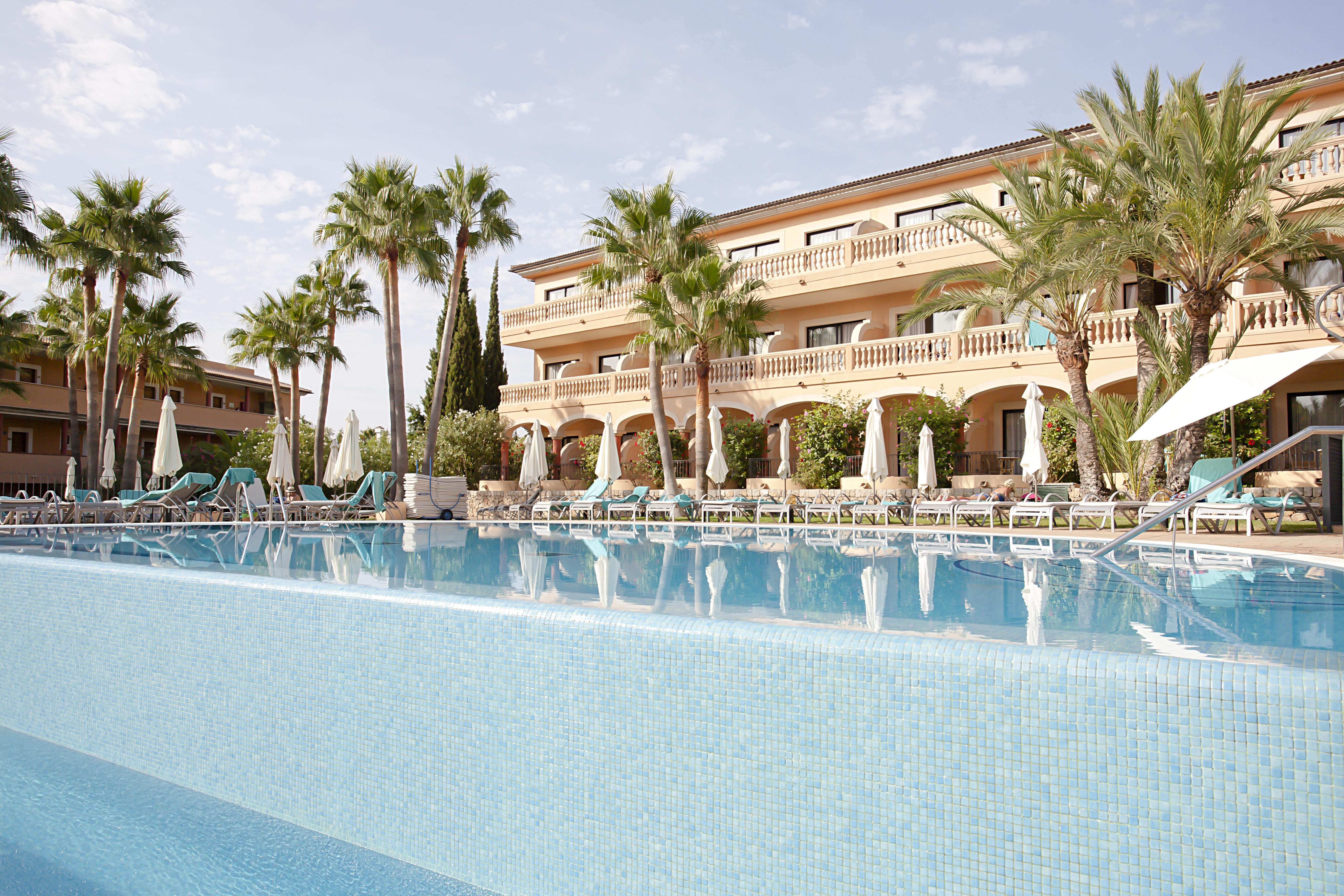 Mon Port & Hotel