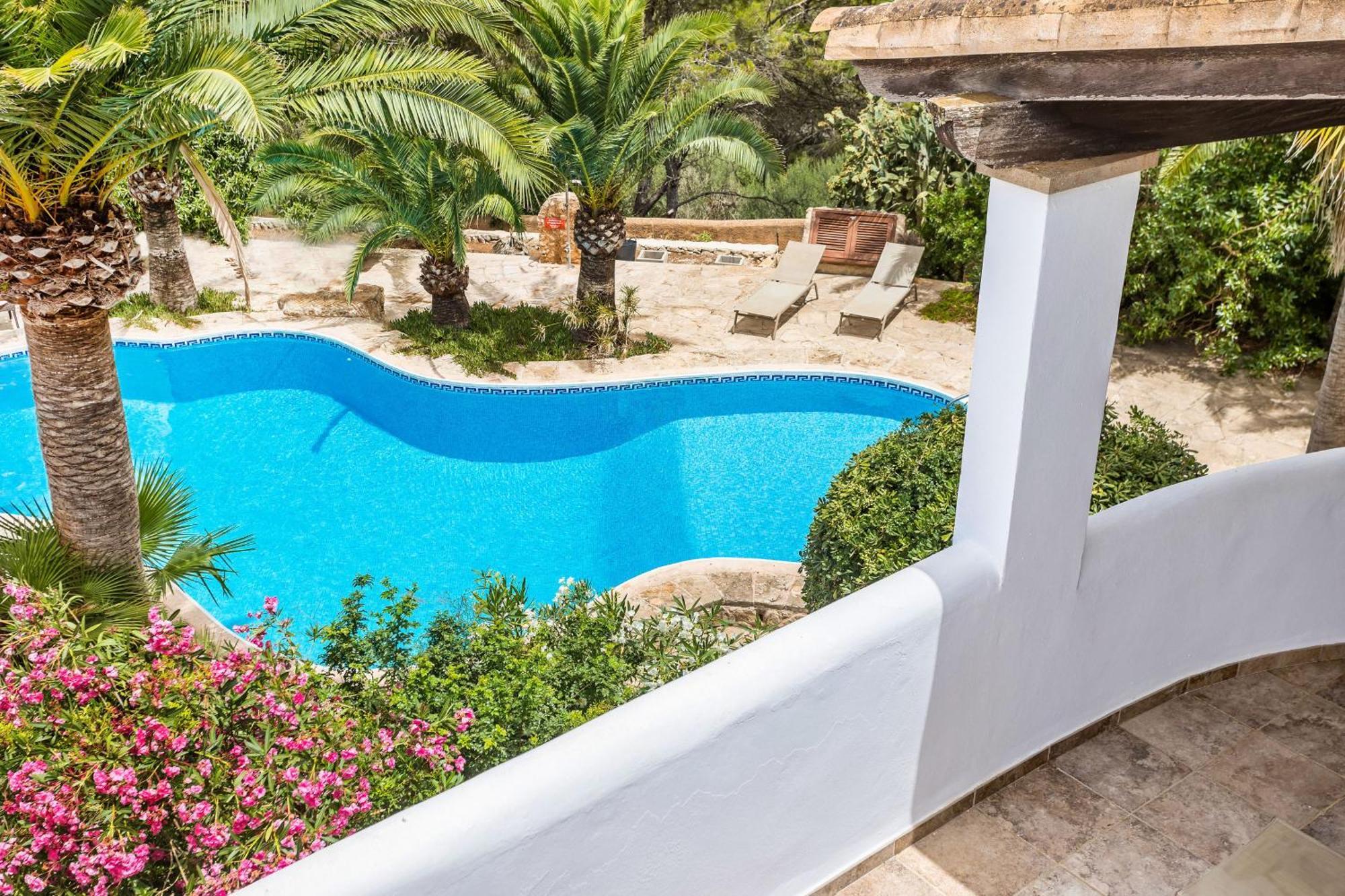 Oasis Cala With Shared Pool Santanyí