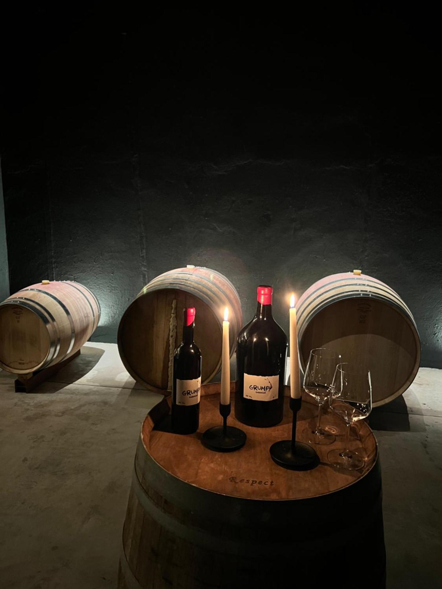 Dos Caballeros Winery & Vacation * Llubi