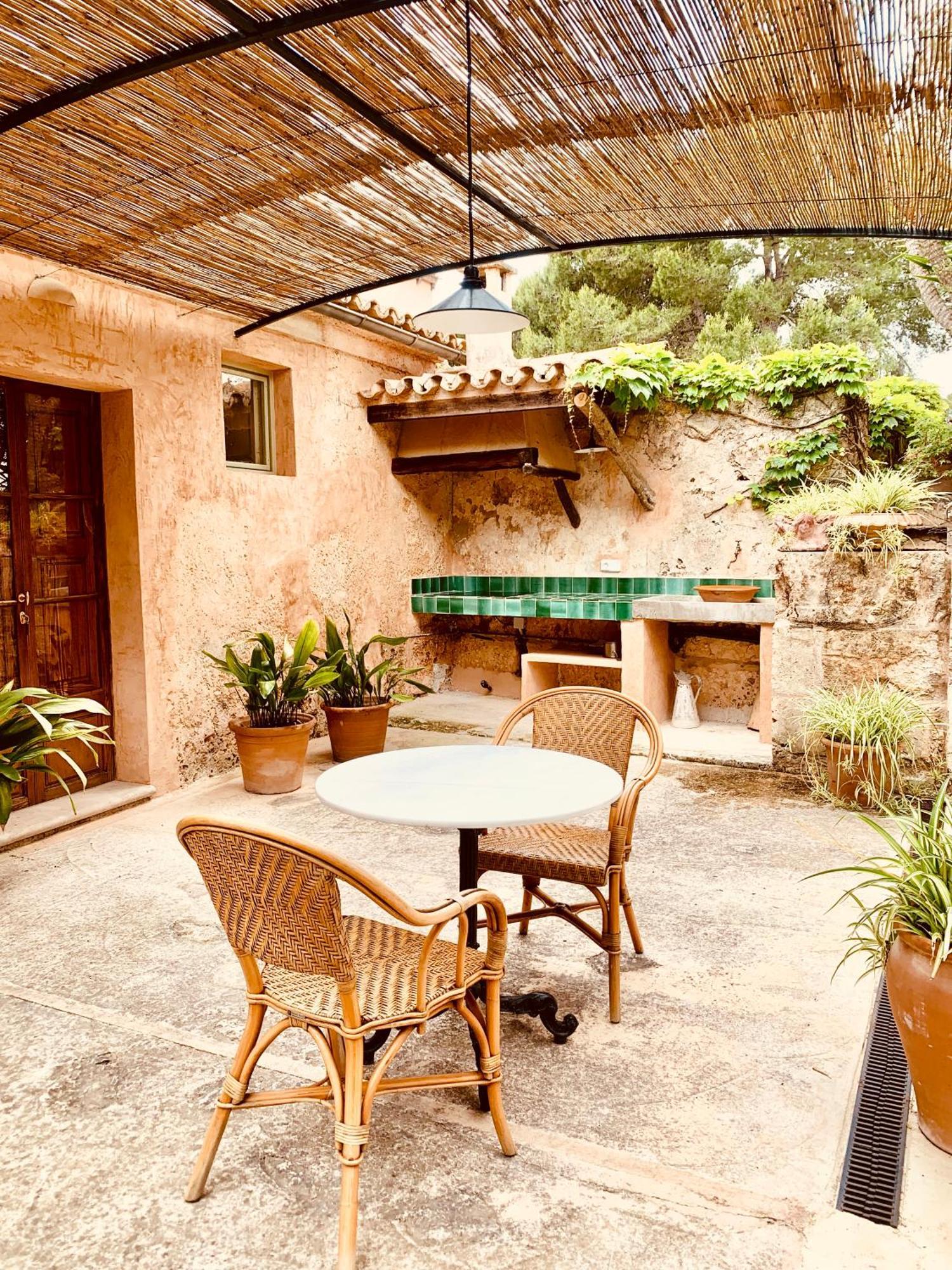 Oliver Moragues Grandhouse & Vineyard Country house