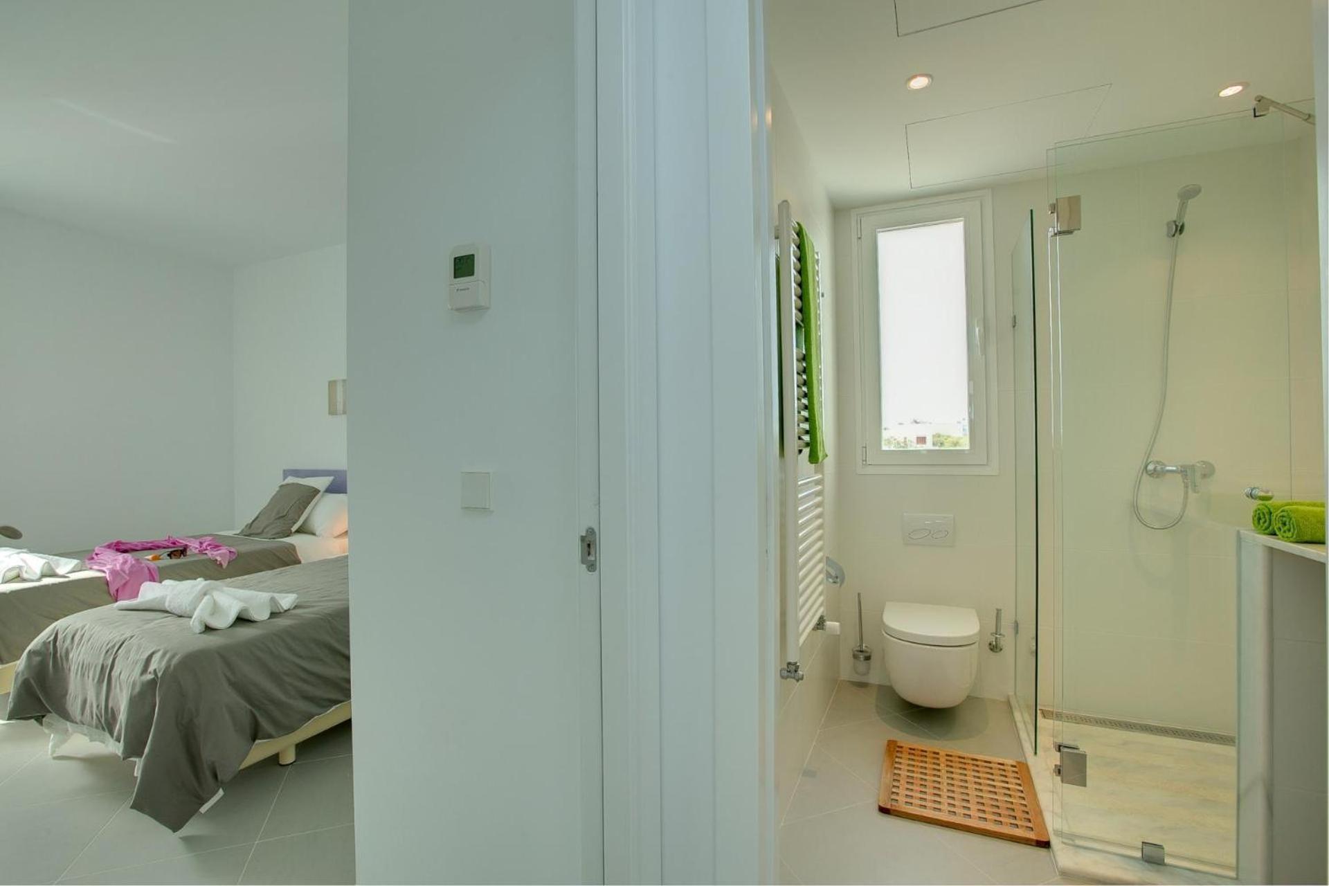 Marinella Blanca By Vintage Travel Villa