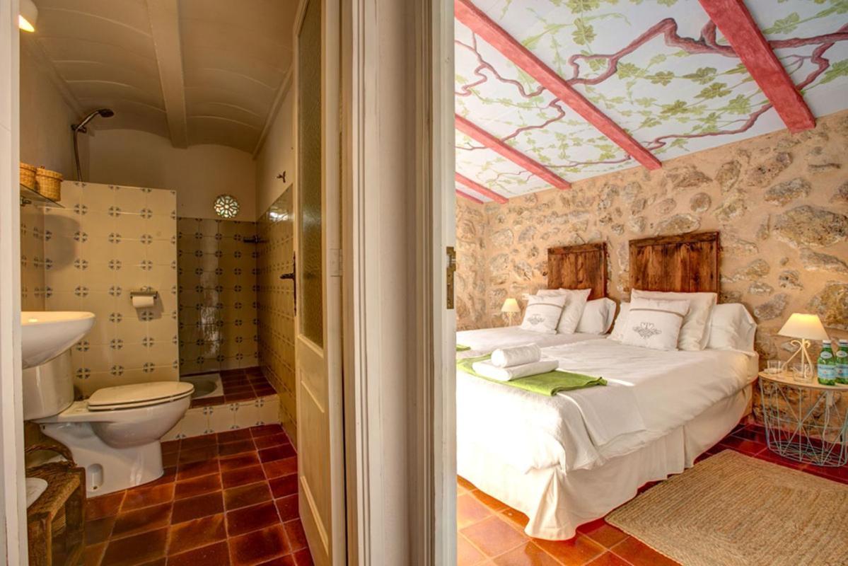 Camp D'avall By Vintage Travel Villa