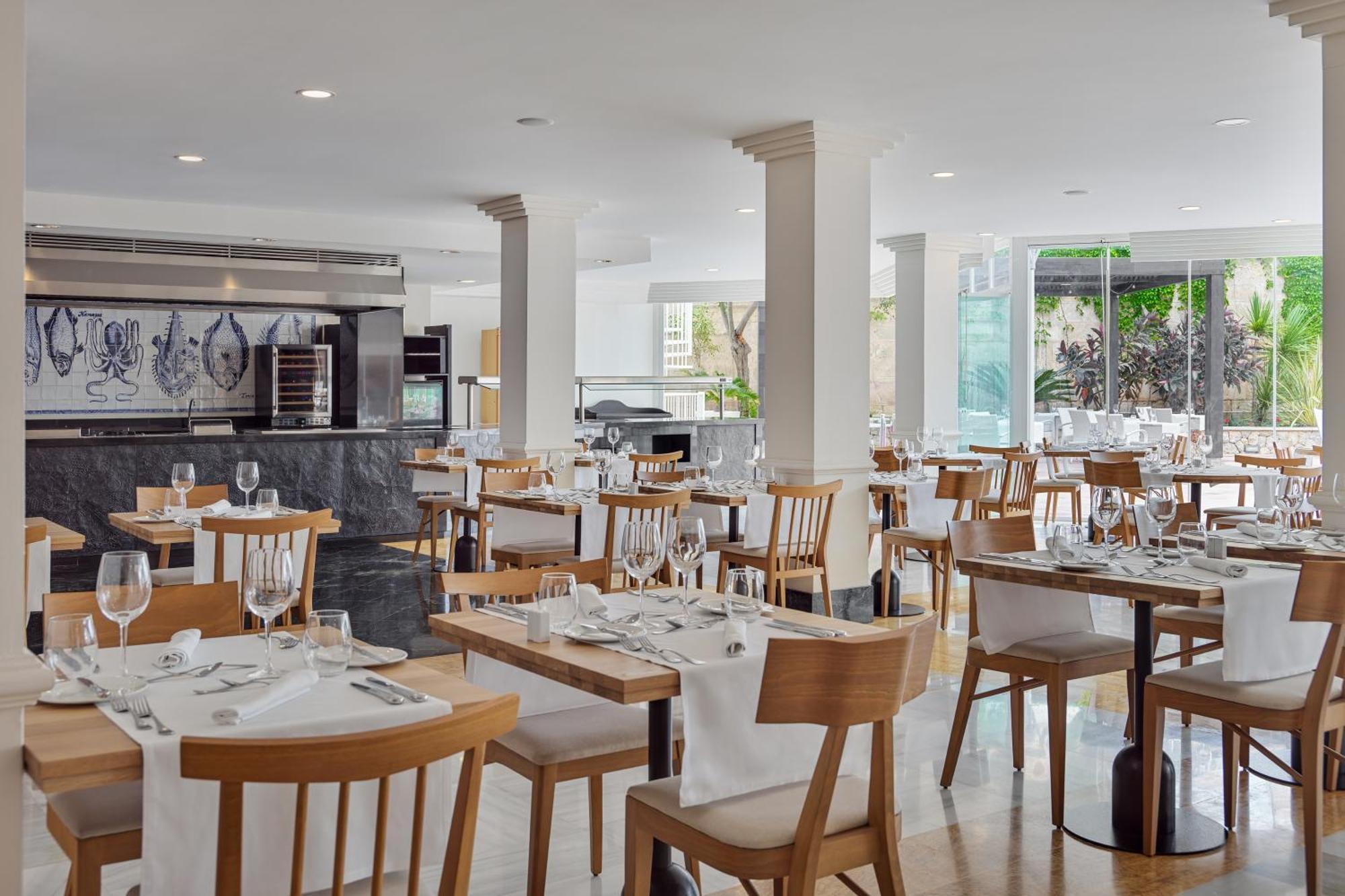 Hotel Boutique H10 Blue Mar - Adults Only 4*