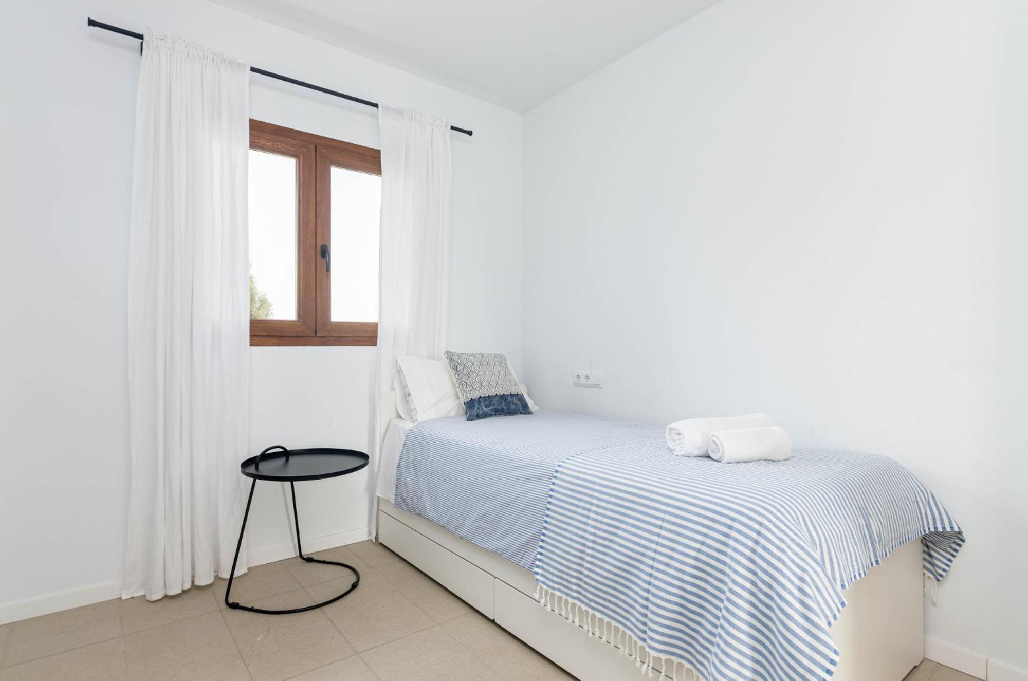 Yourhouse Carrera Plana * Maria De La Salut
