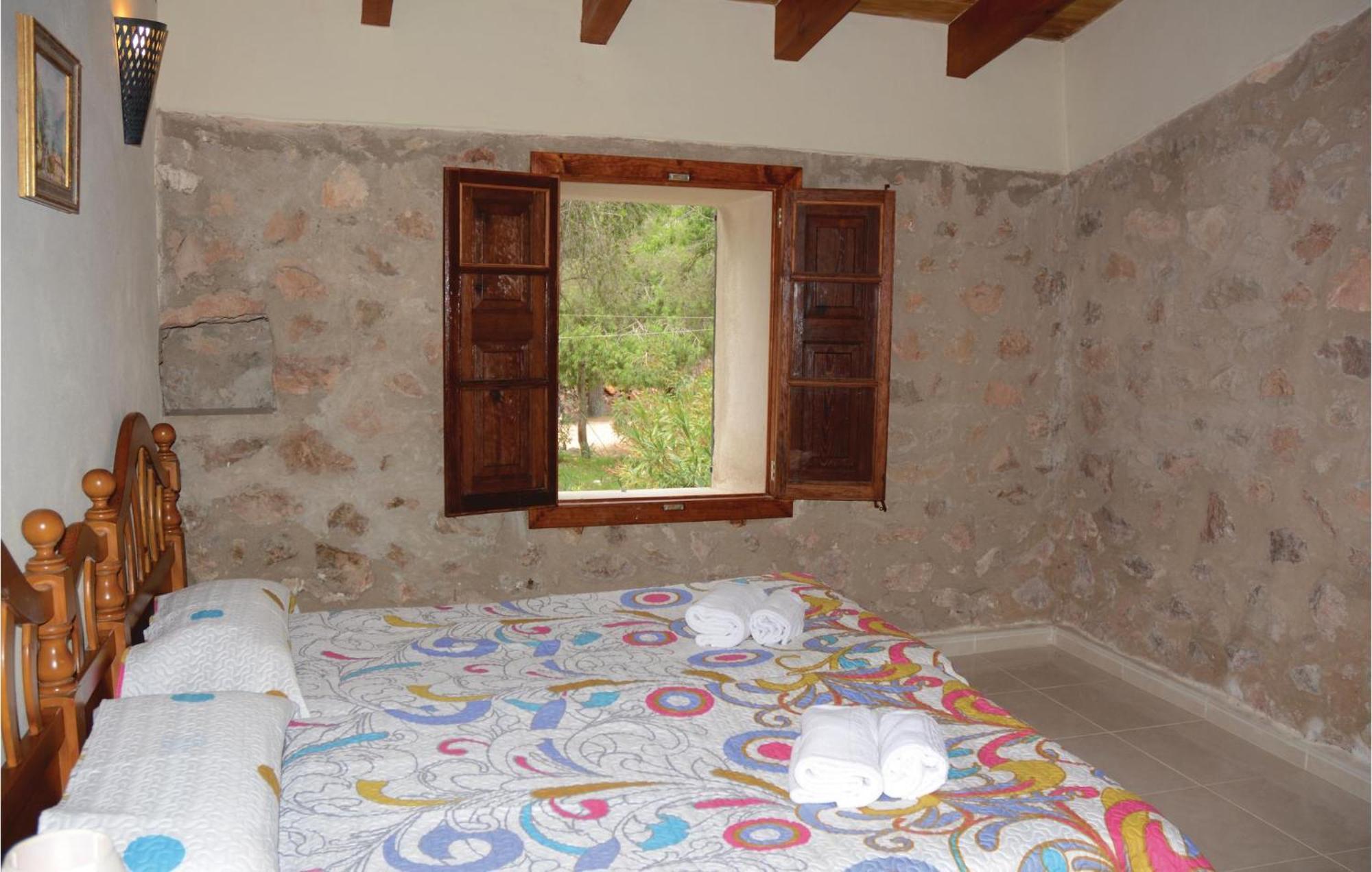 Holiday home Stunning Home In Estellencs With Jacuzzi *