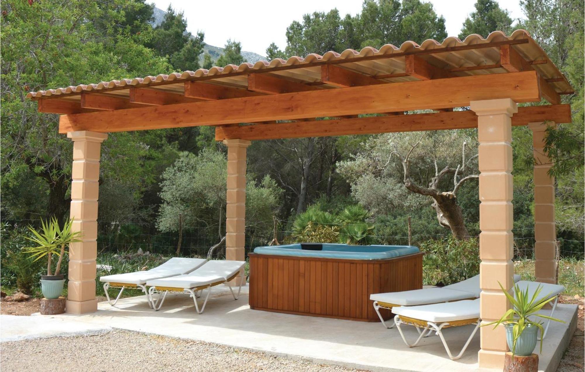 Holiday home Stunning Home In Estellencs With Jacuzzi *