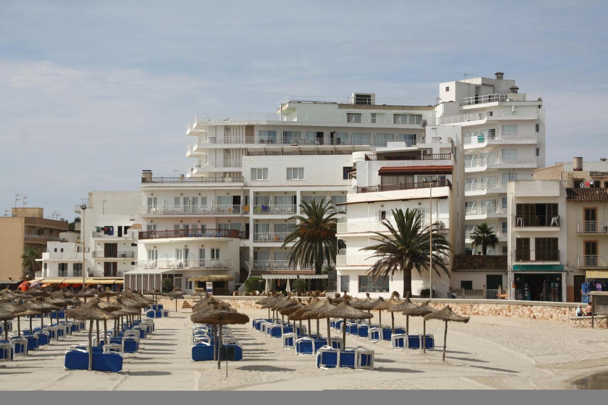 Club Hotel