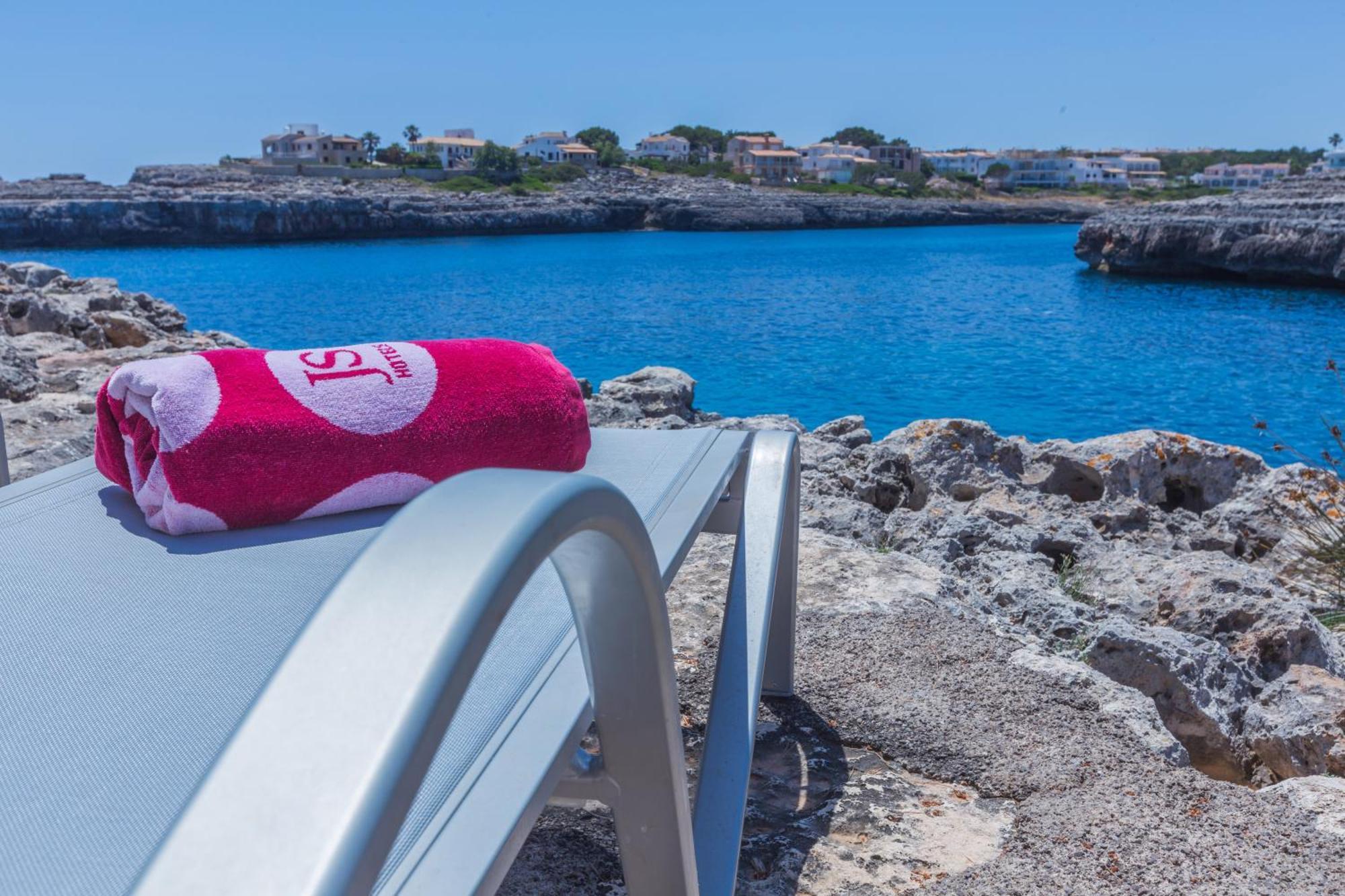 Js Cape Colom - Adults Only Hotel 3*
