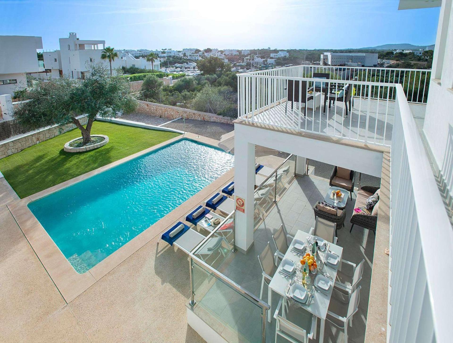 Marinella Blanca By Vintage Travel Villa