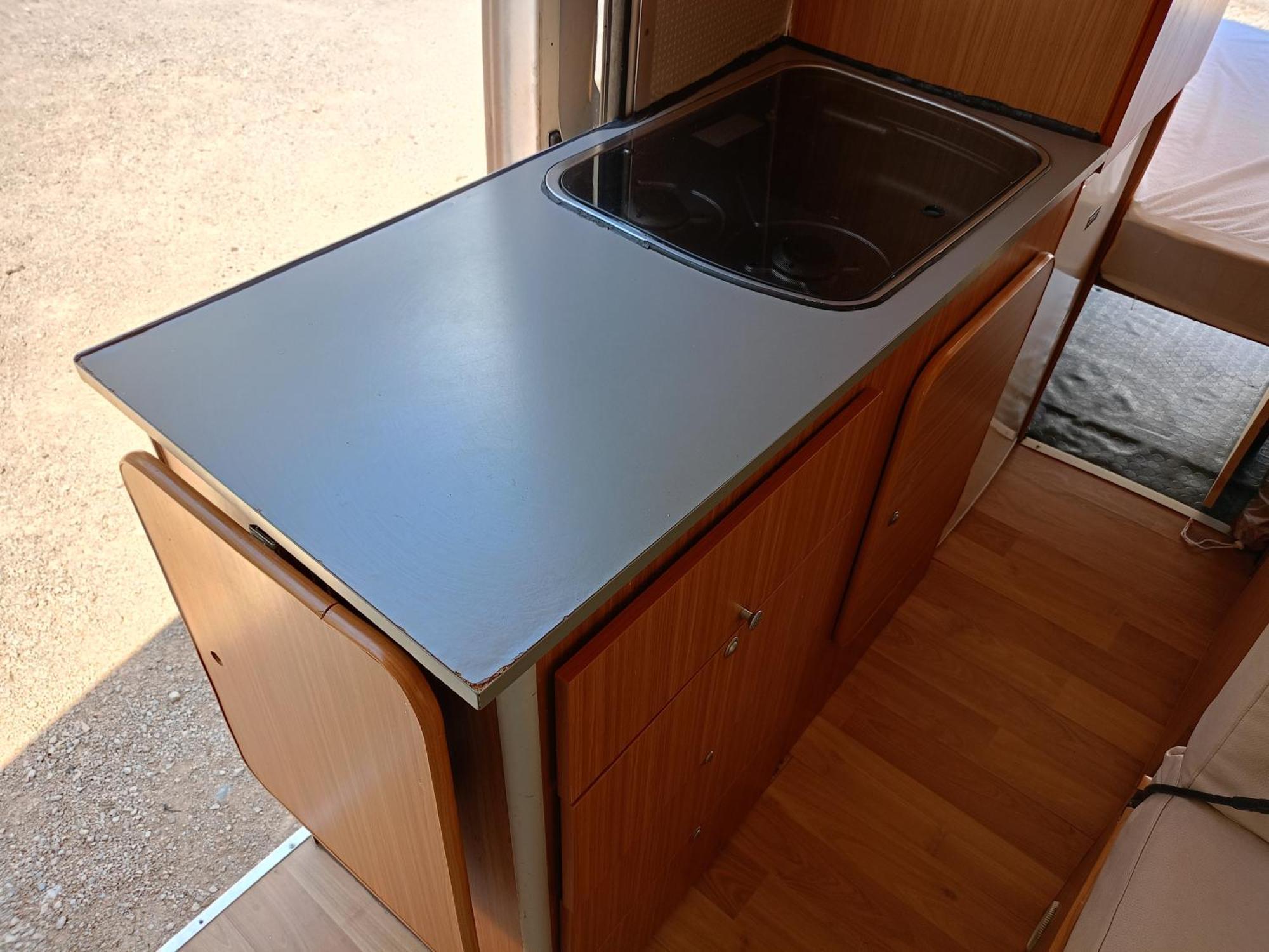 Camping Furgoneta Camper Gran Volumen