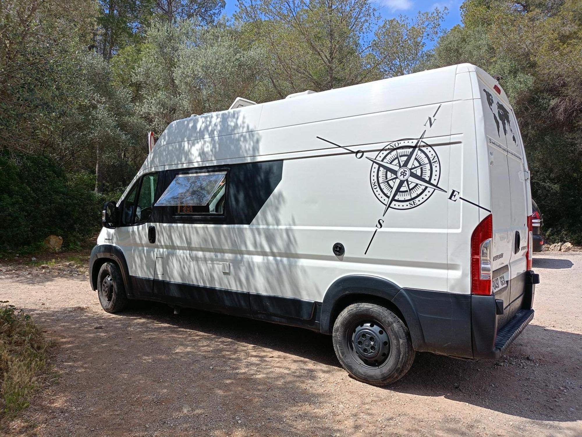 Camping Furgoneta Camper Gran Volumen