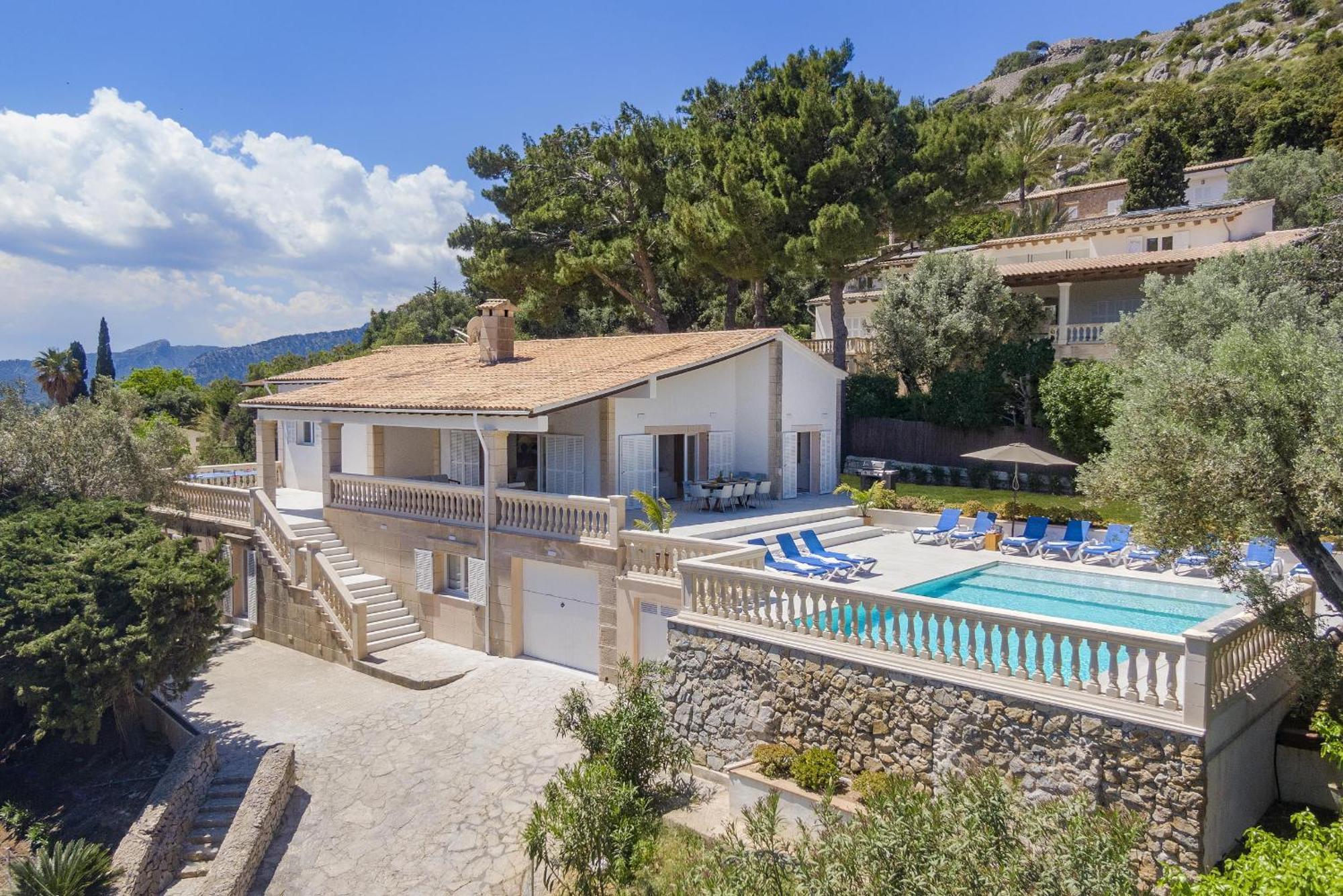 Bonjour - El Villa Puerto Pollensa