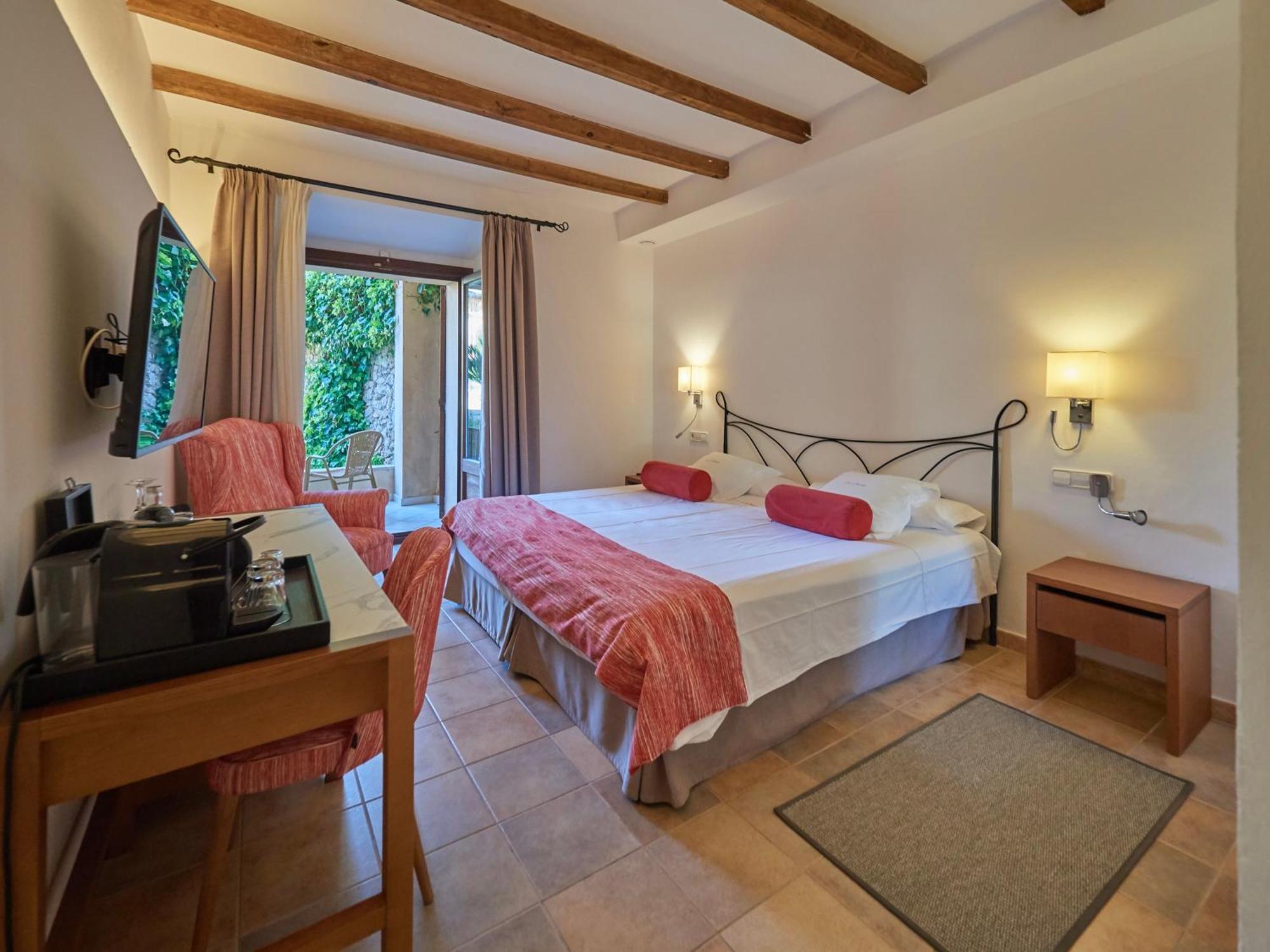 Ca'l Bisbe Hotel