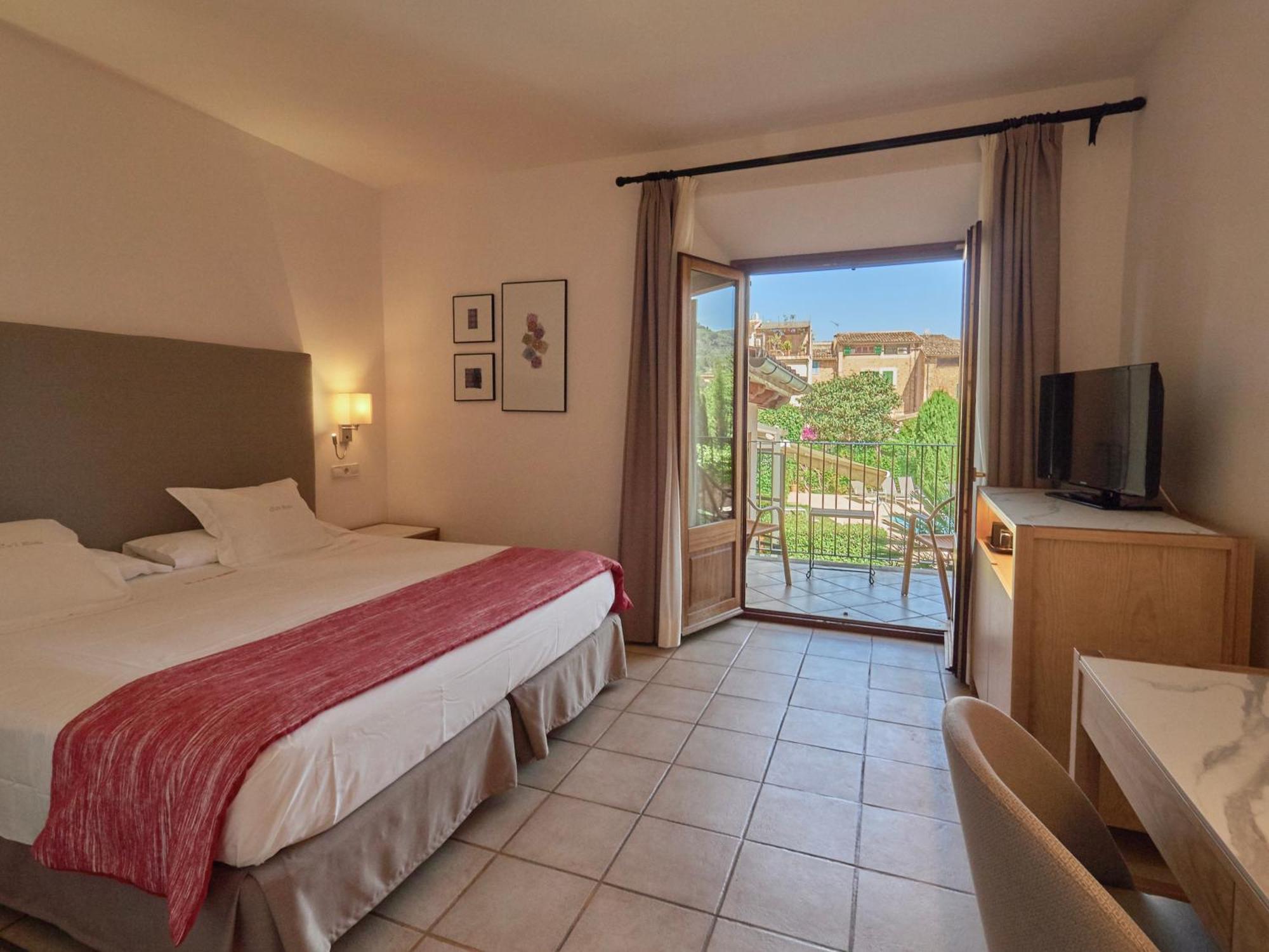 Hotel Ca'l Bisbe 4*