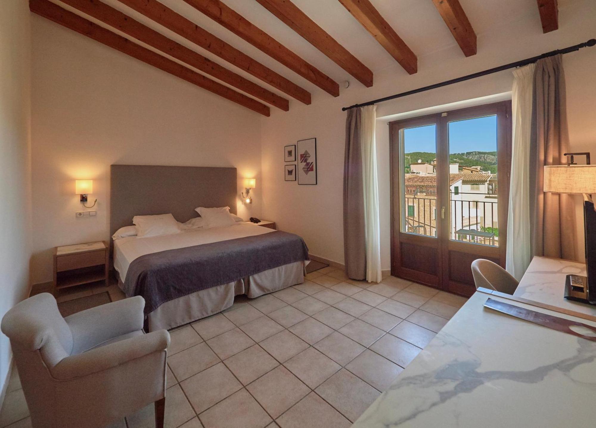Ca'l Bisbe Hotel 4*