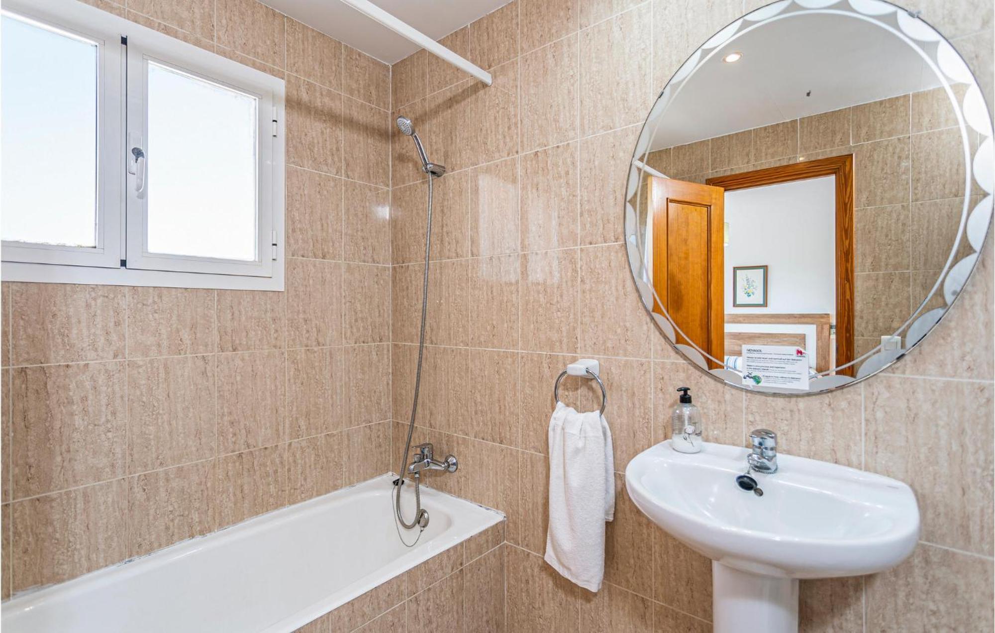 Сasa de vacaciones 4 Bedroom Beautiful In Alcudia *