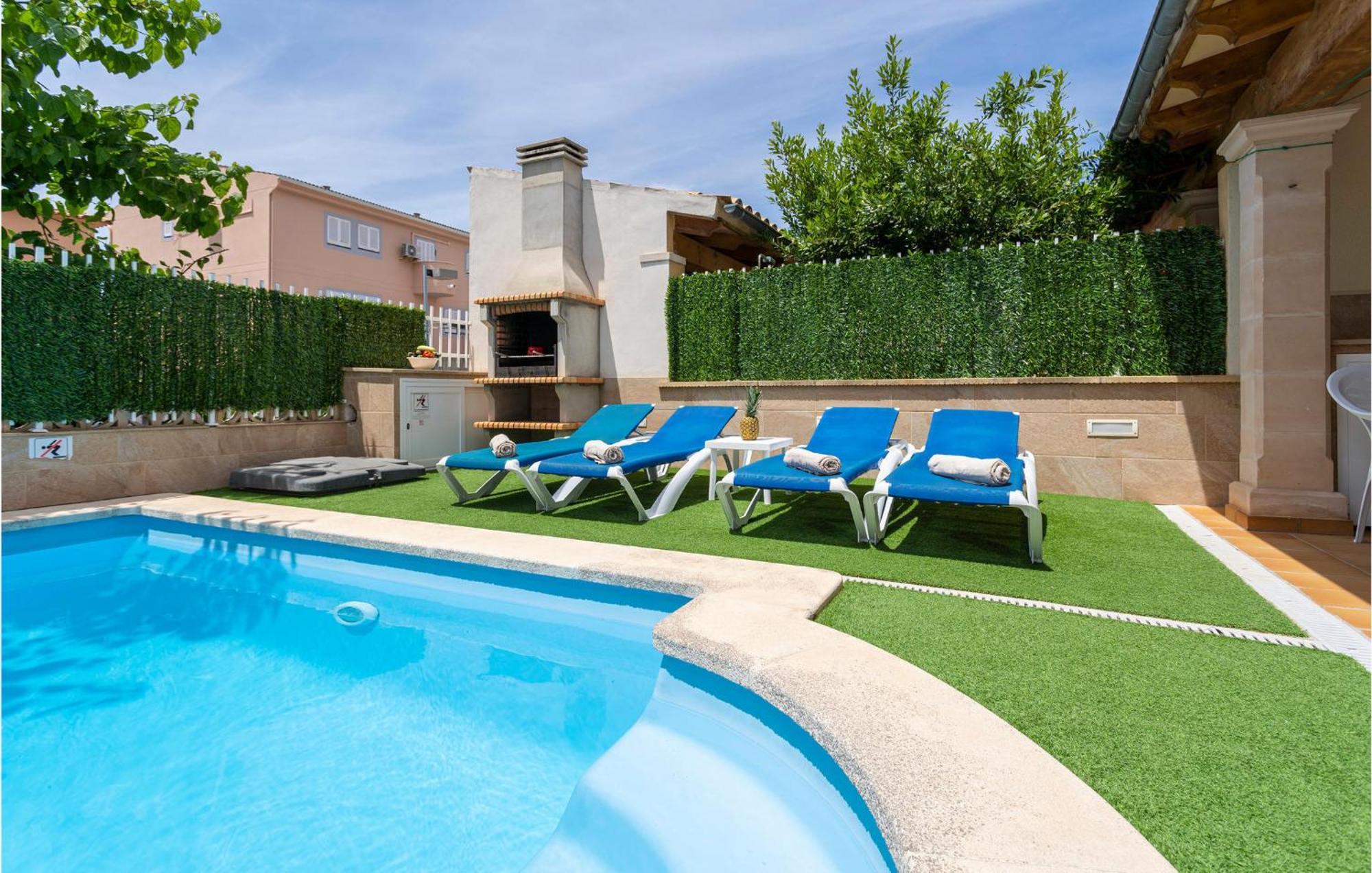 4 Bedroom Beautiful In Alcudia Сasa de vacaciones *
