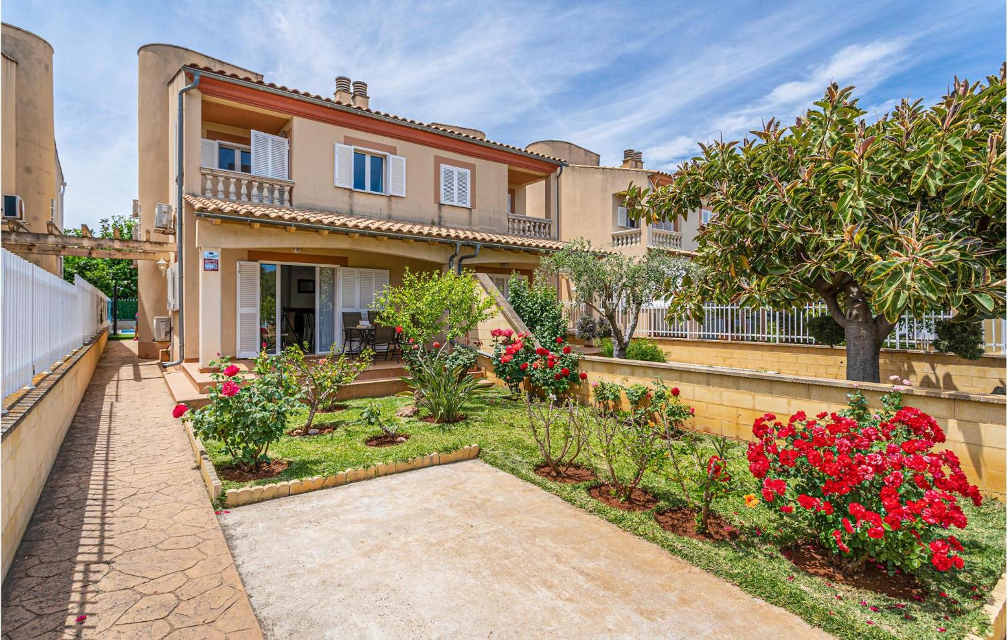 4 Bedroom Beautiful In Alcudia Сasa de vacaciones *
