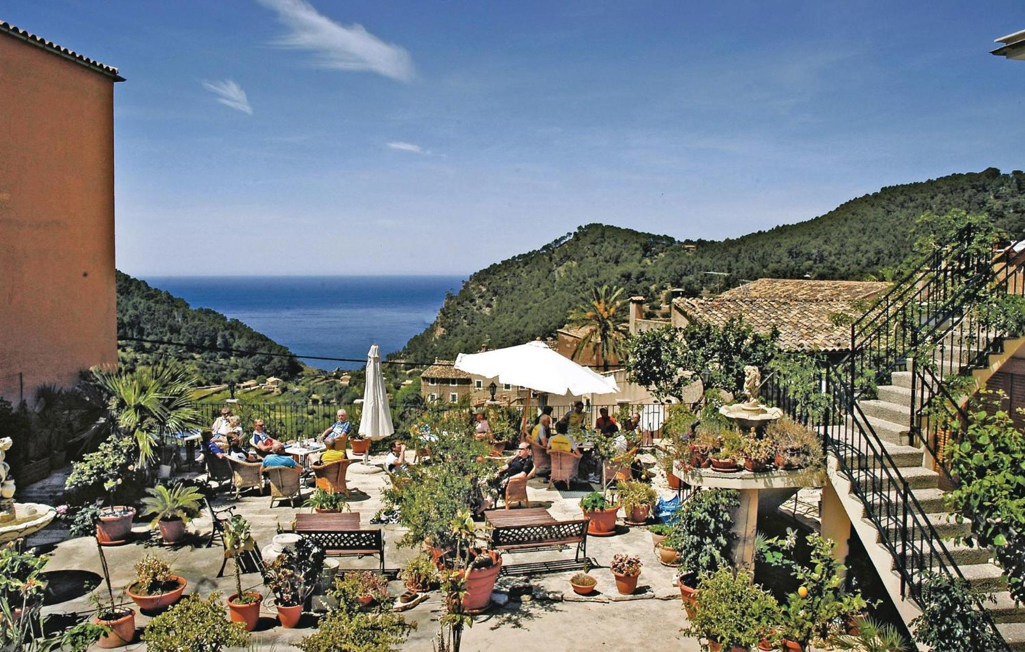 Holiday home Stunning Home In Estellencs With Jacuzzi