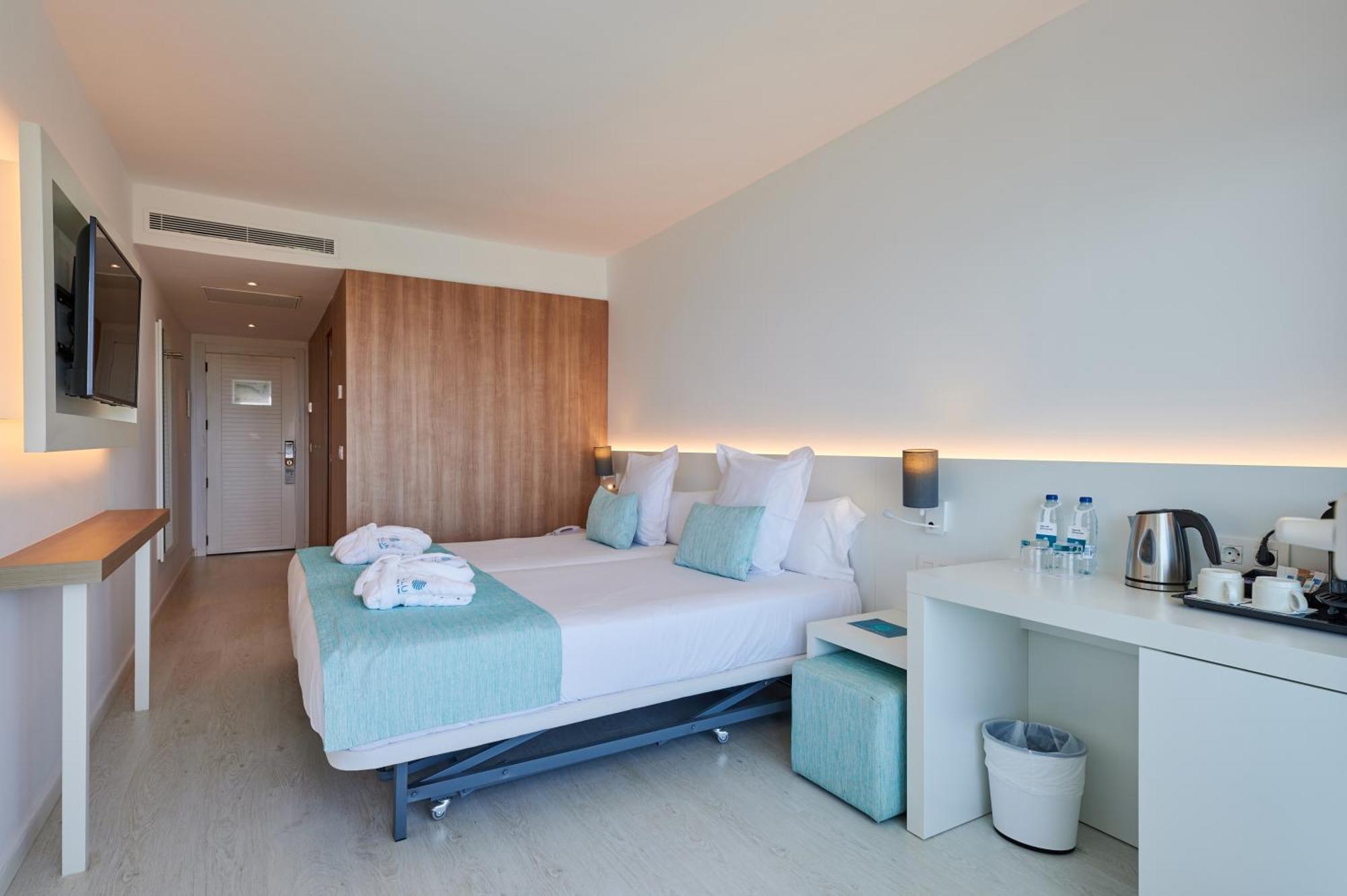 Aluasoul Carolina - Adults Only 4* Font de sa Cala