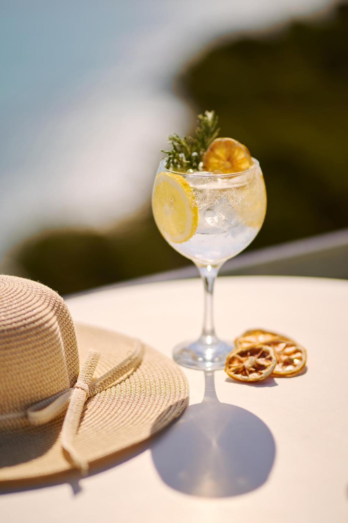 Aluasoul Carolina - Adults Only 4*
