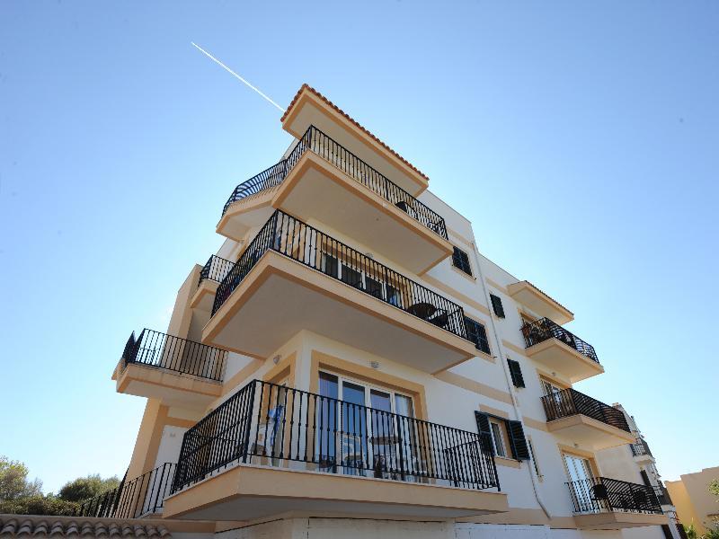 Playa Ferrera Hotel