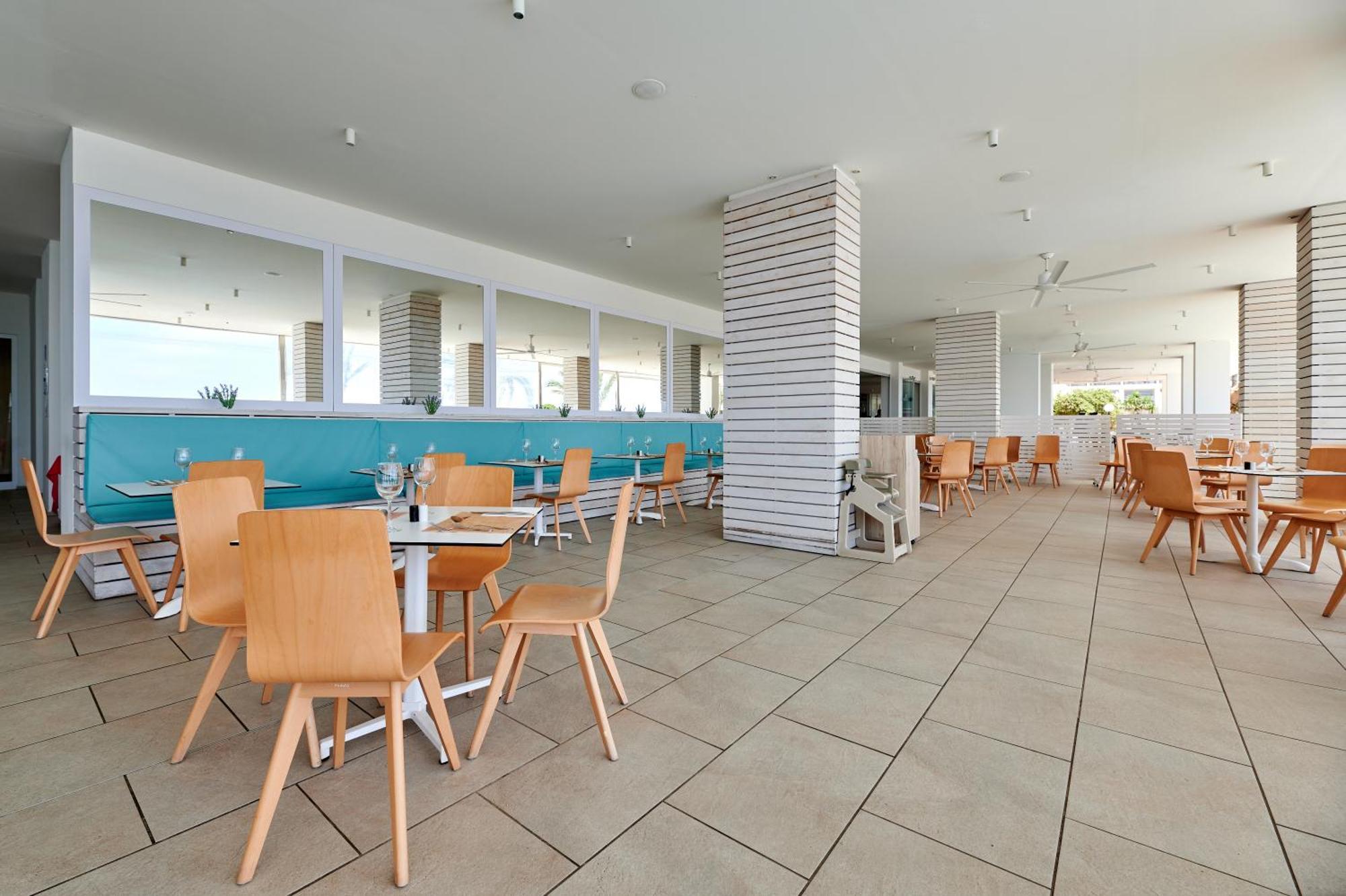 Alua Hotel 4*