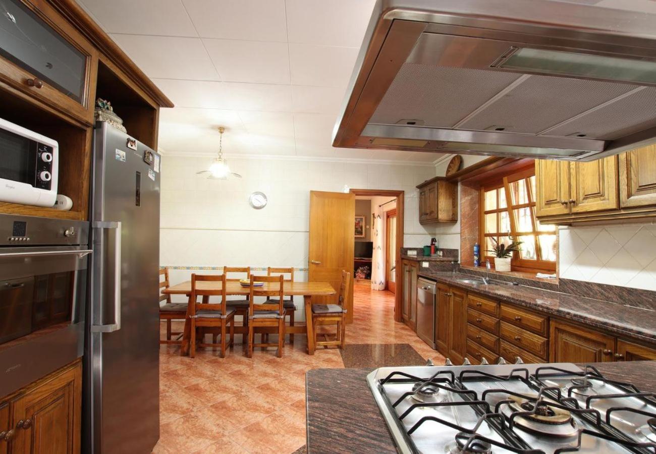 Villa Lovely In Old Town By Renthousing