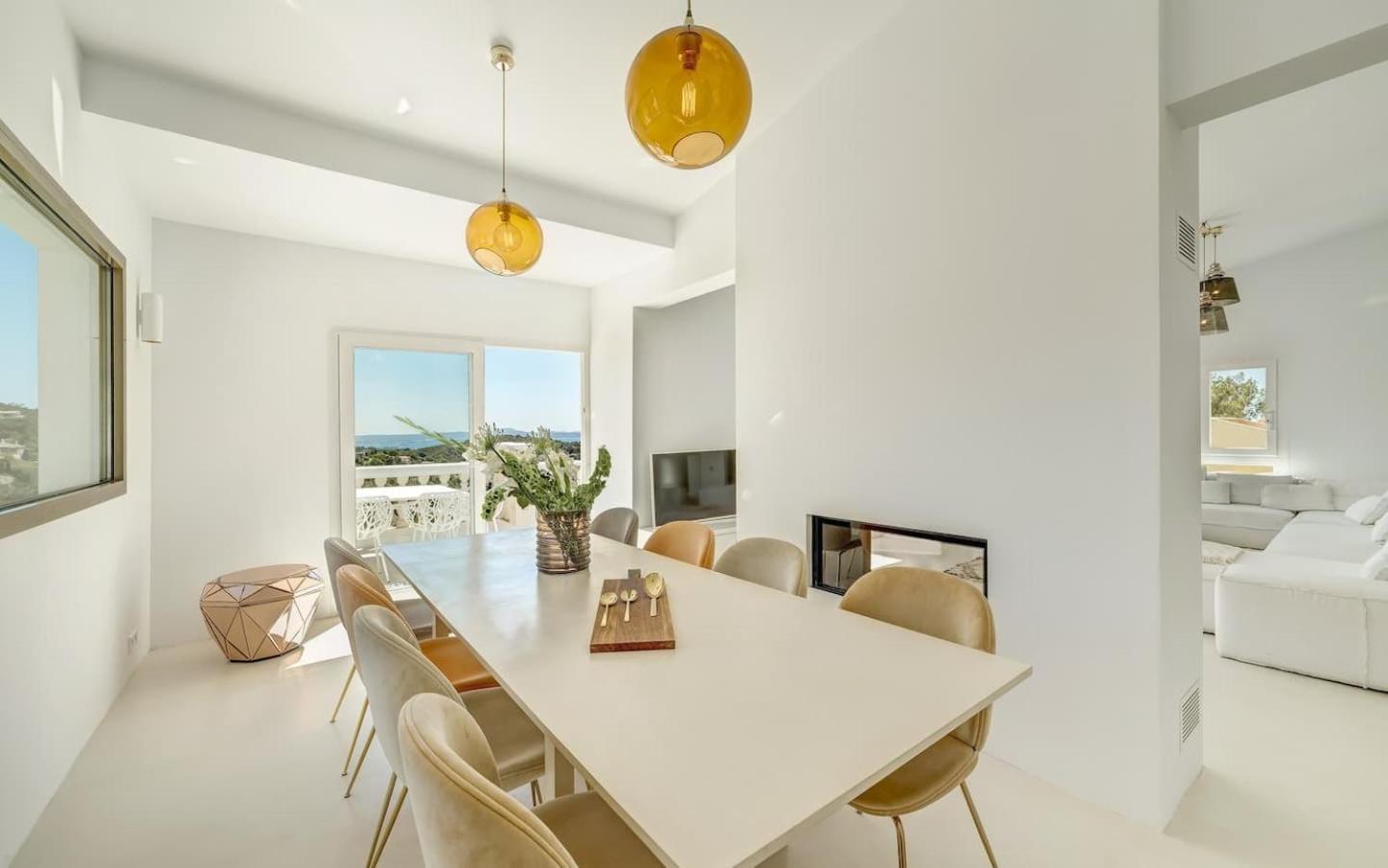 Deluxe With Seaview In Portals Villa *