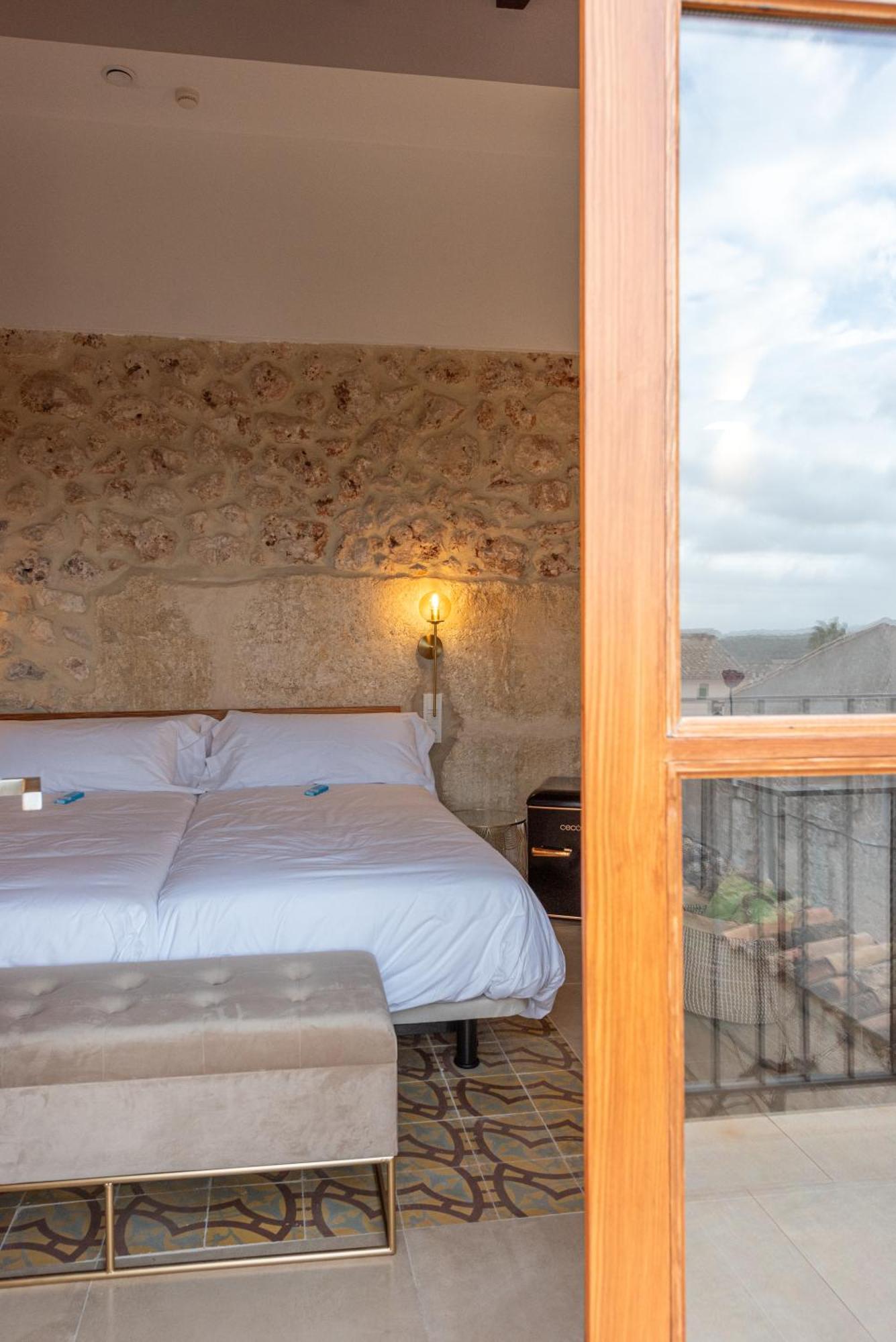 Cas Catala Hotel *