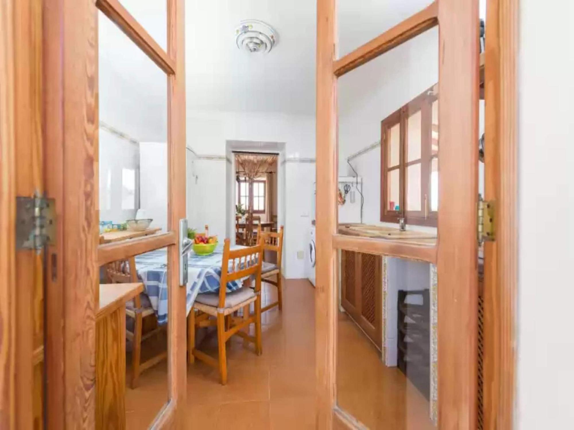 Villa With Children Friendly Lawn Area