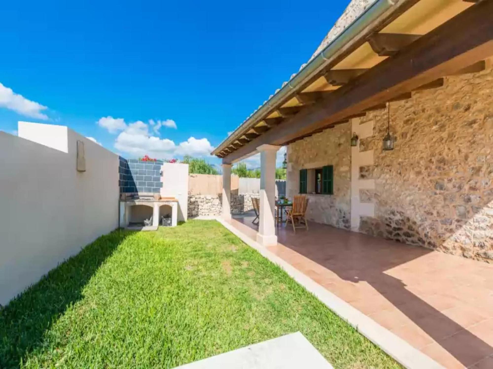 Villa With Children Friendly Lawn Area Inca (Mallorca)