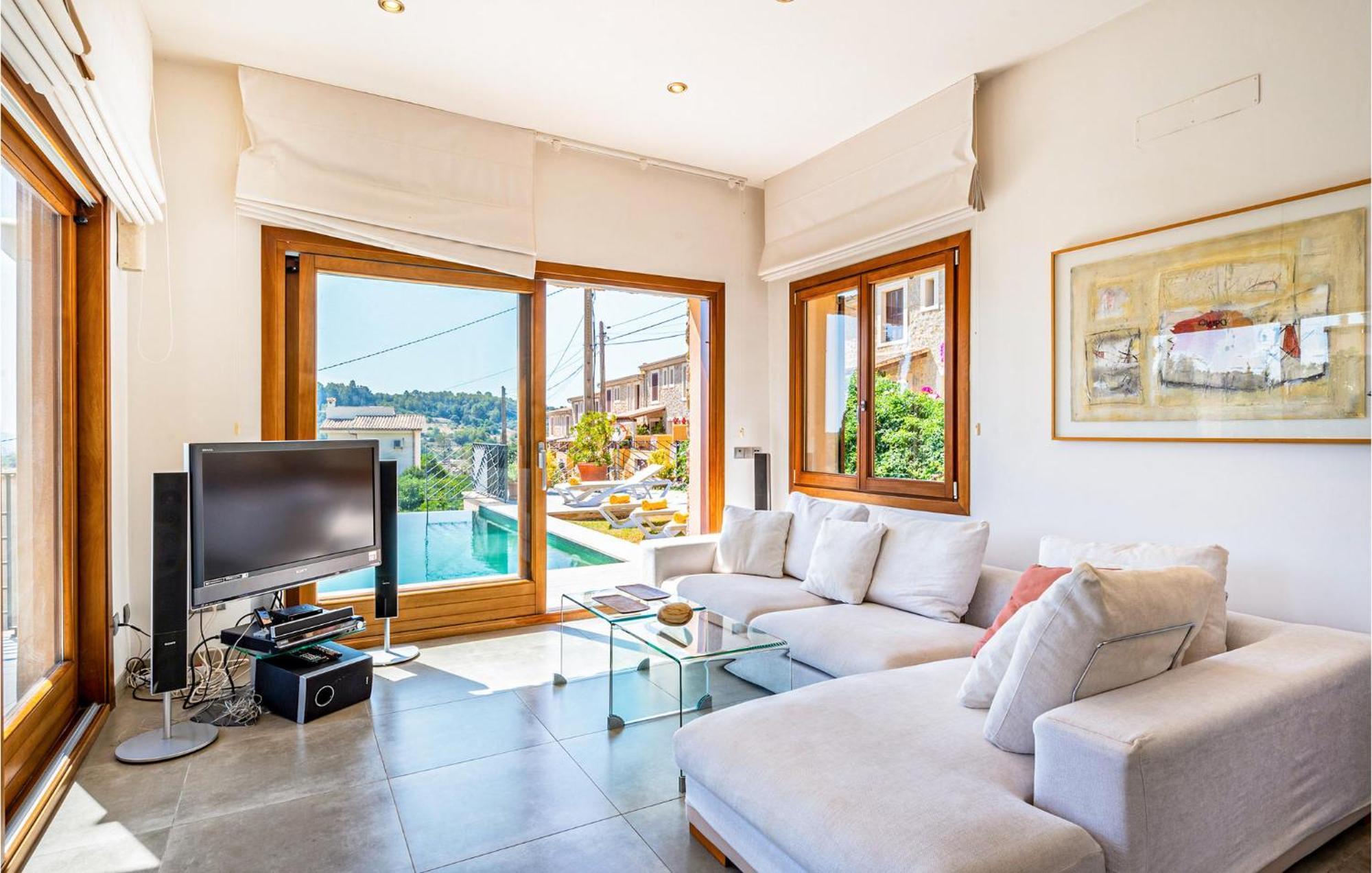 3 Bedroom Gorgeous In Mancor De La Vall Сasa de vacaciones