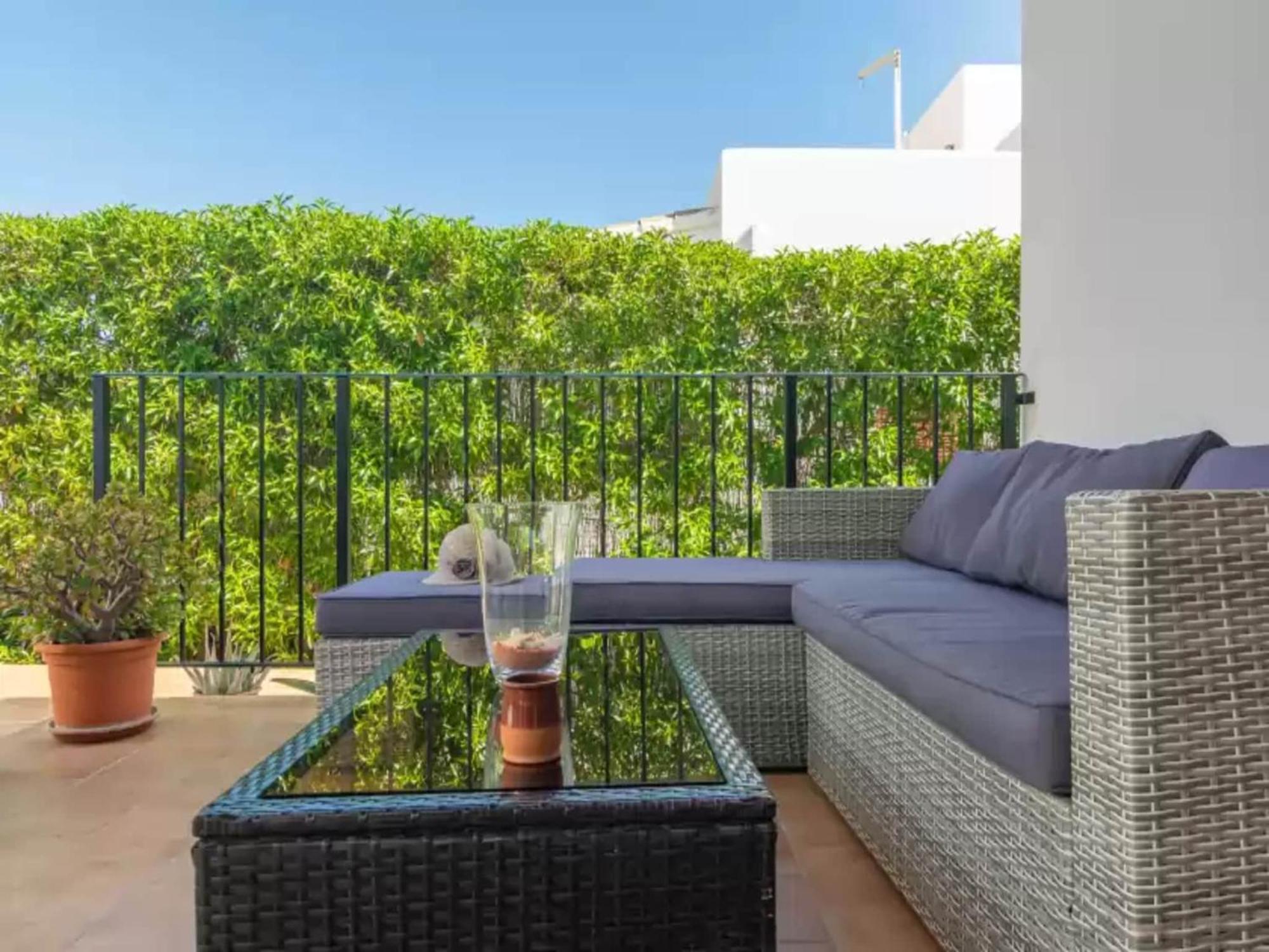 With Private Pool In *