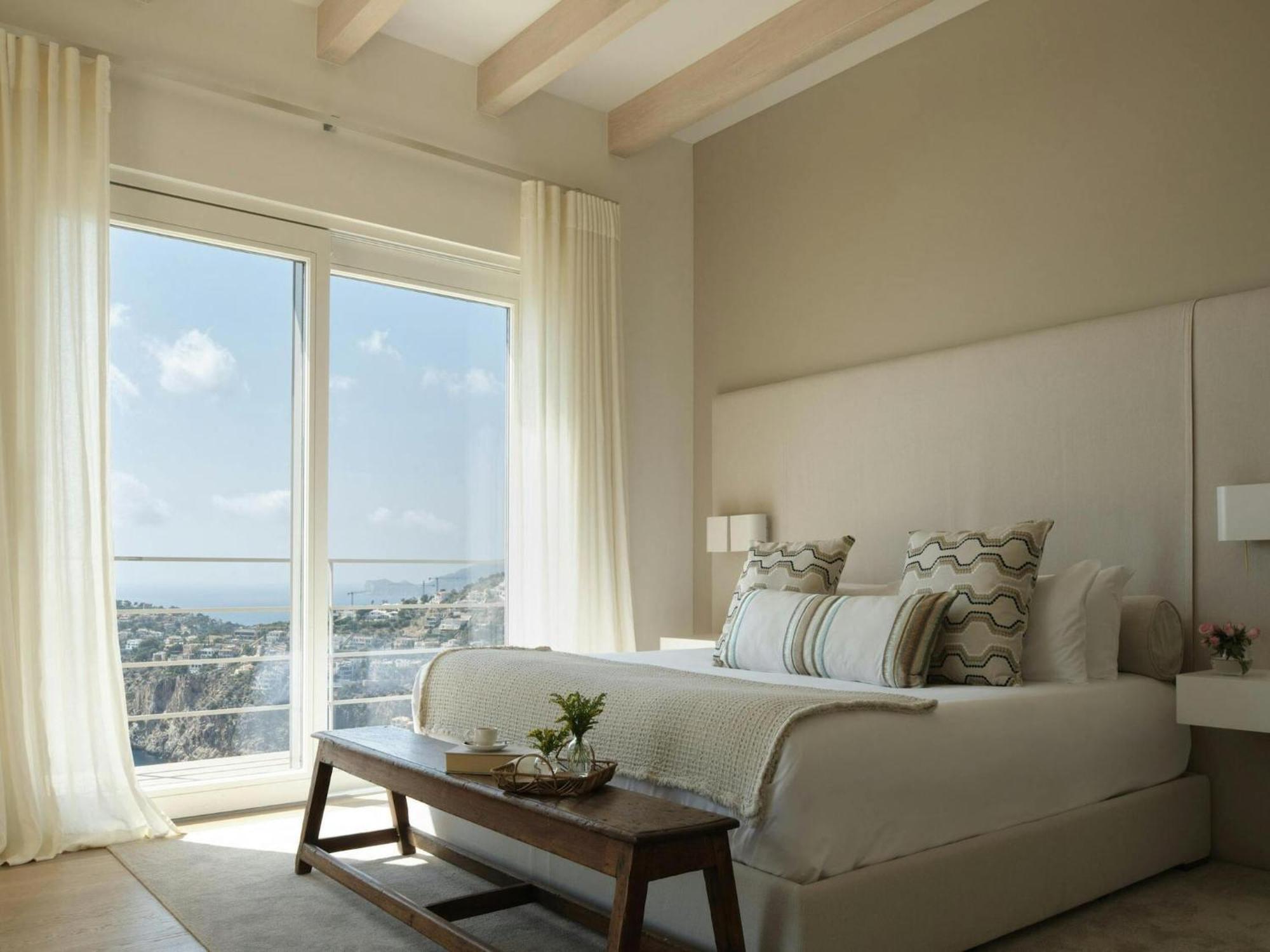 In Tranquil Hillside Location *