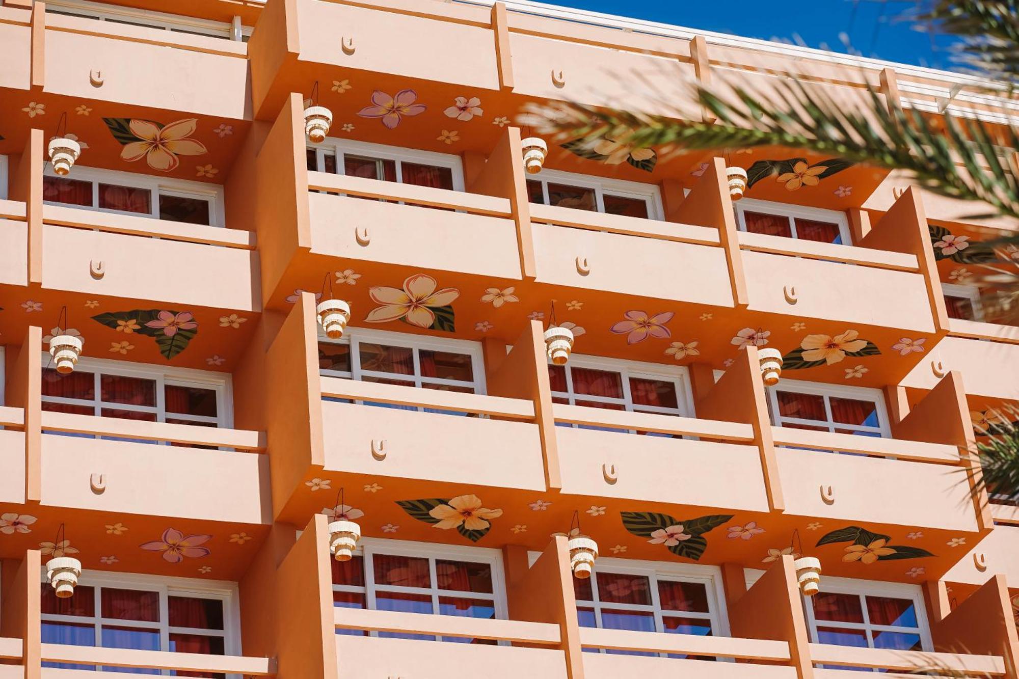 Hotel Bikini Island & Mountain Es Trenc -adults Only- 4*