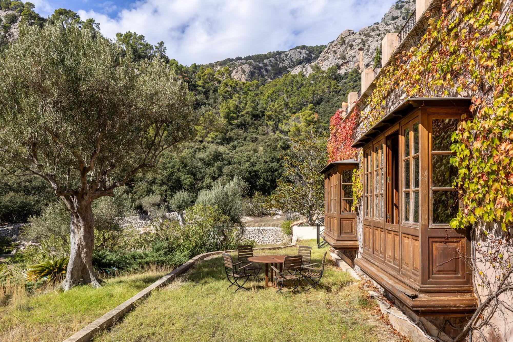 Villa Honor Vell - Hidden Valley Retreat *