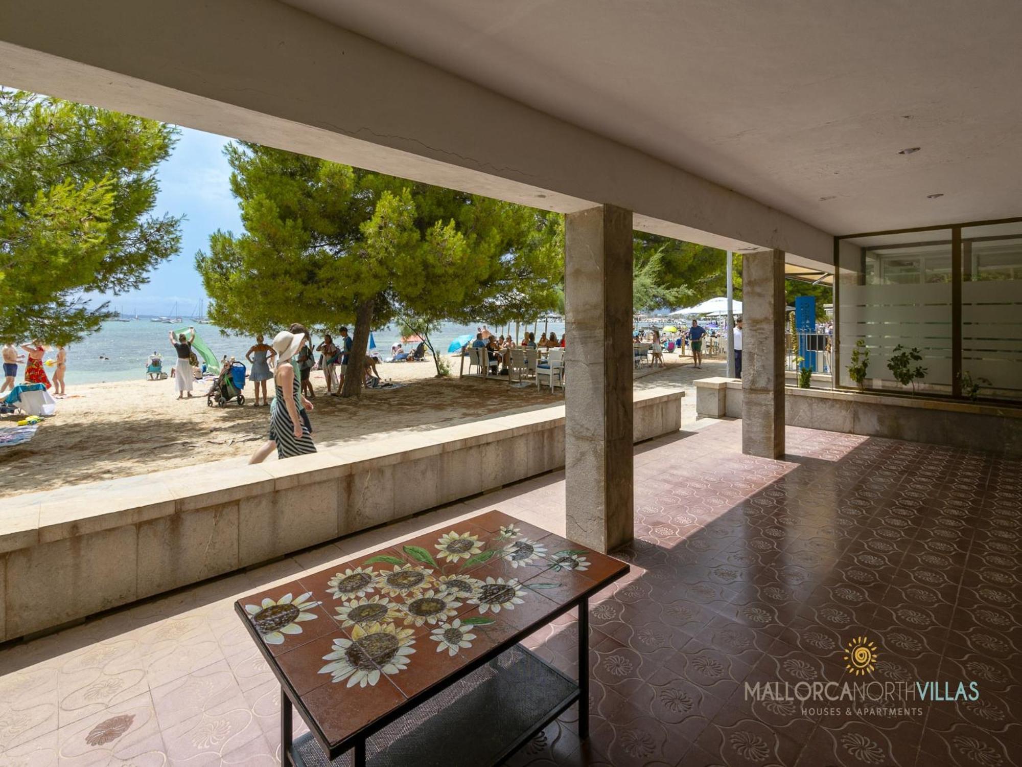 With Terrace Apartamento